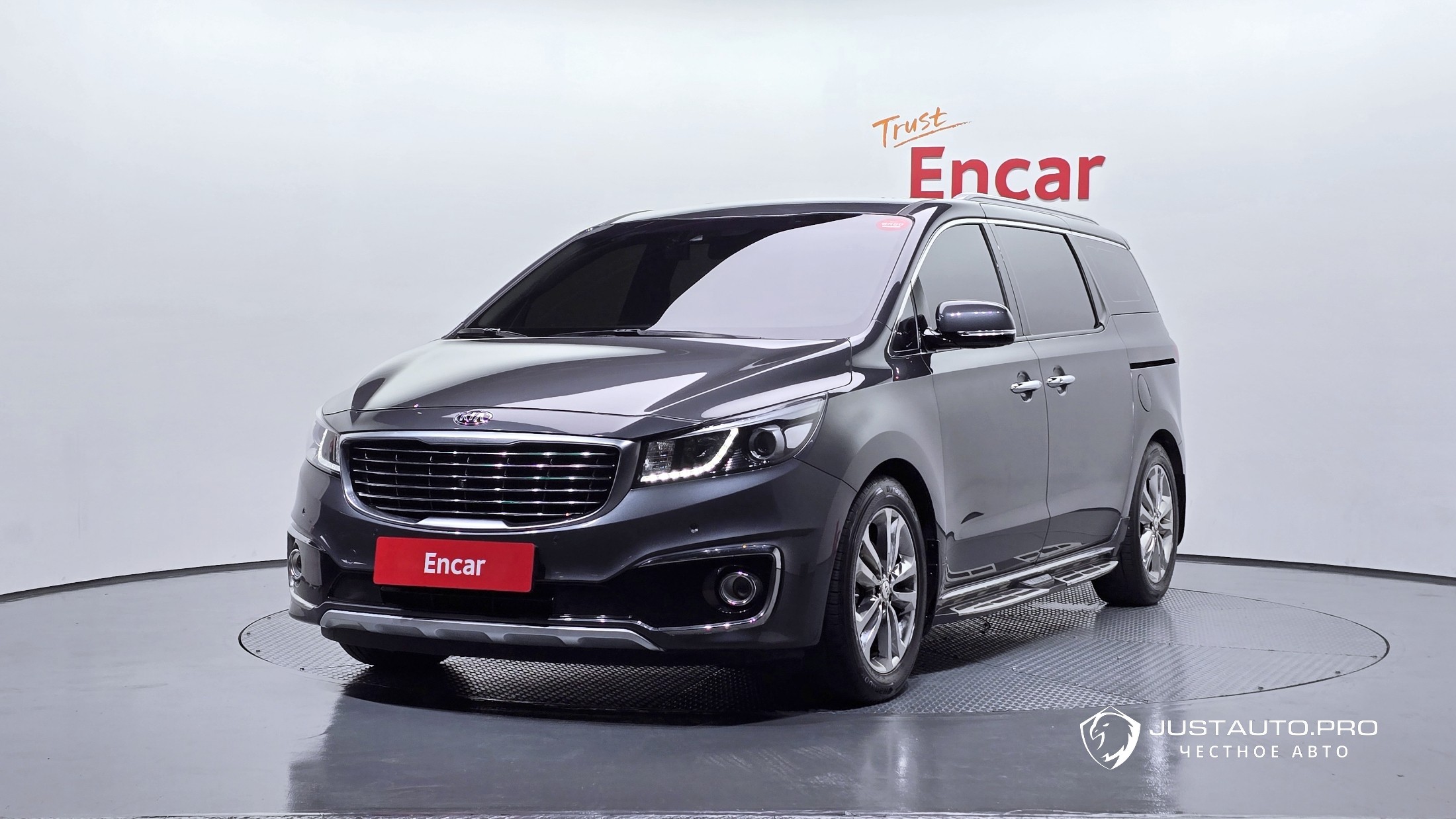 Автомобиль Kia Canival