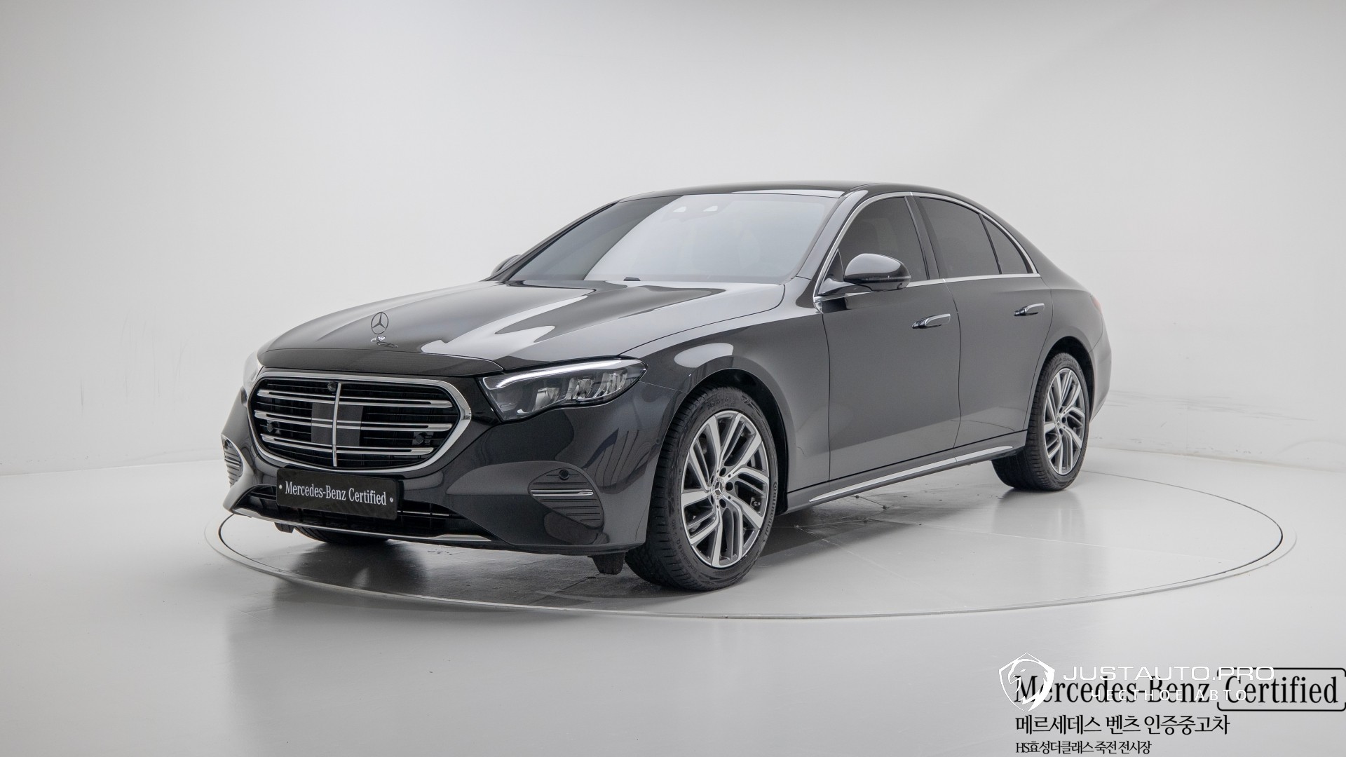Автомобиль Mercedes-Benz E-Class