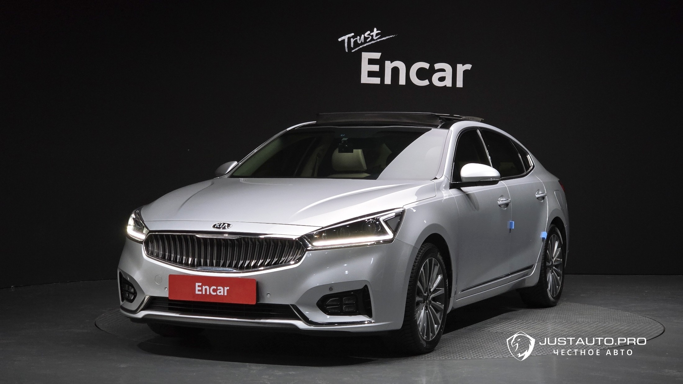 Автомобиль Kia K7