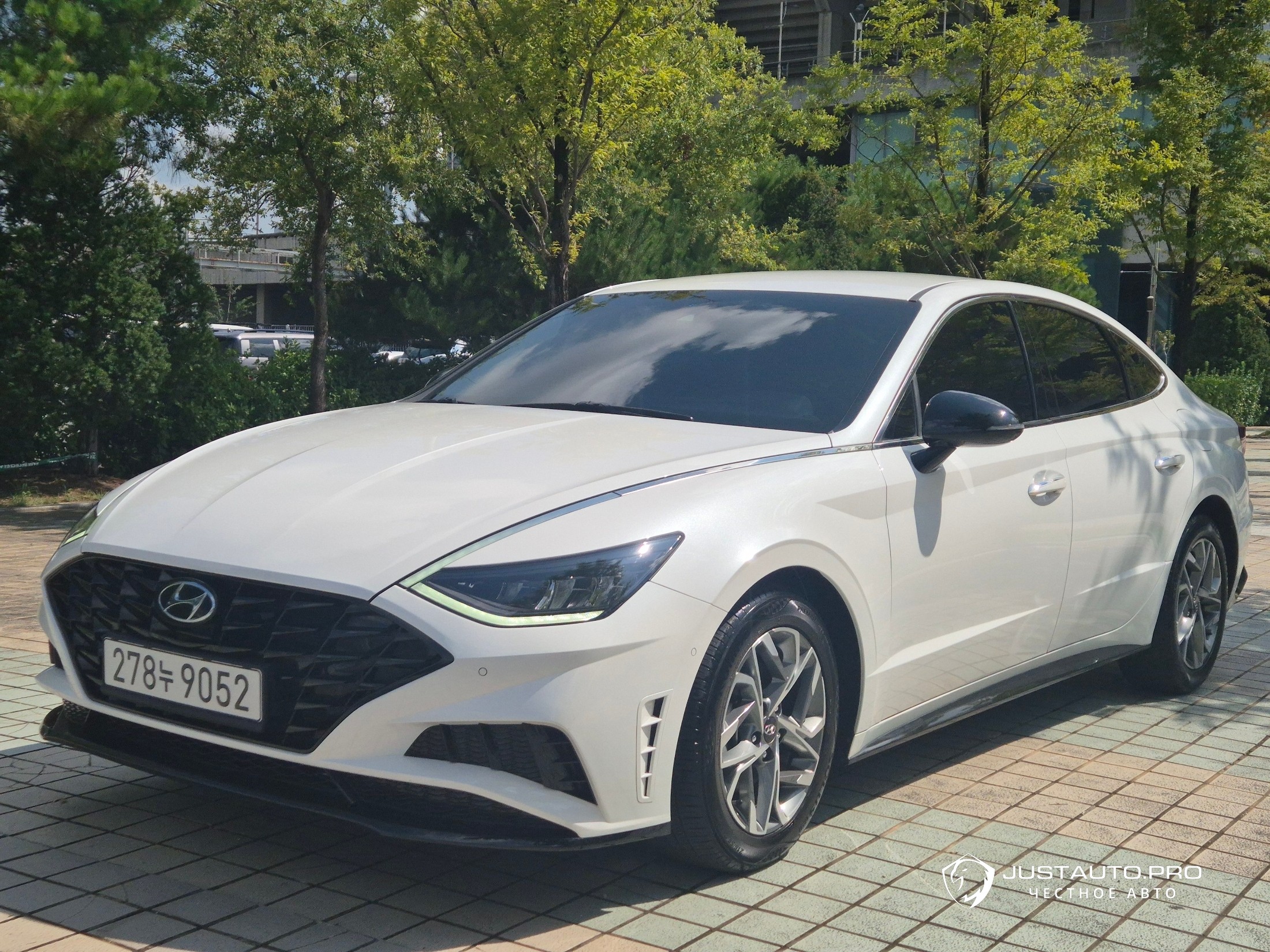 Автомобиль Hyundai Sonata