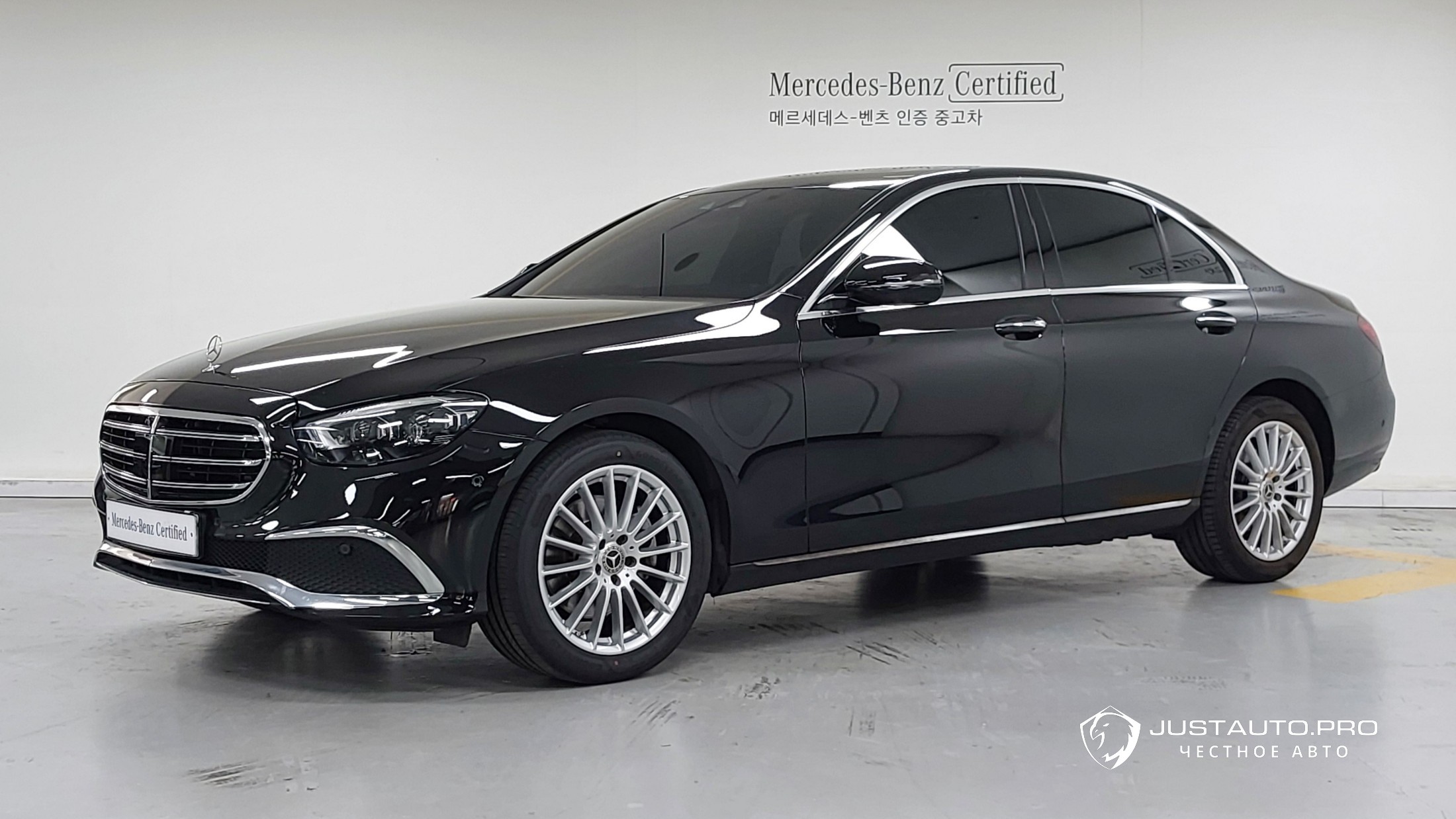 Автомобиль Mercedes-Benz E-Class
