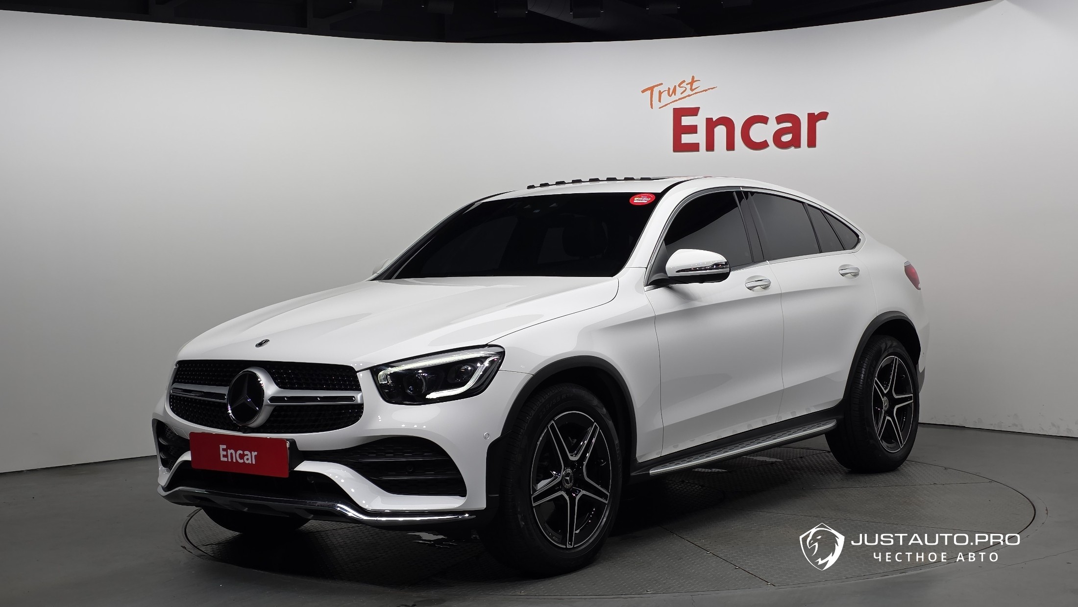 Автомобиль Mercedes-Benz GLC-Class