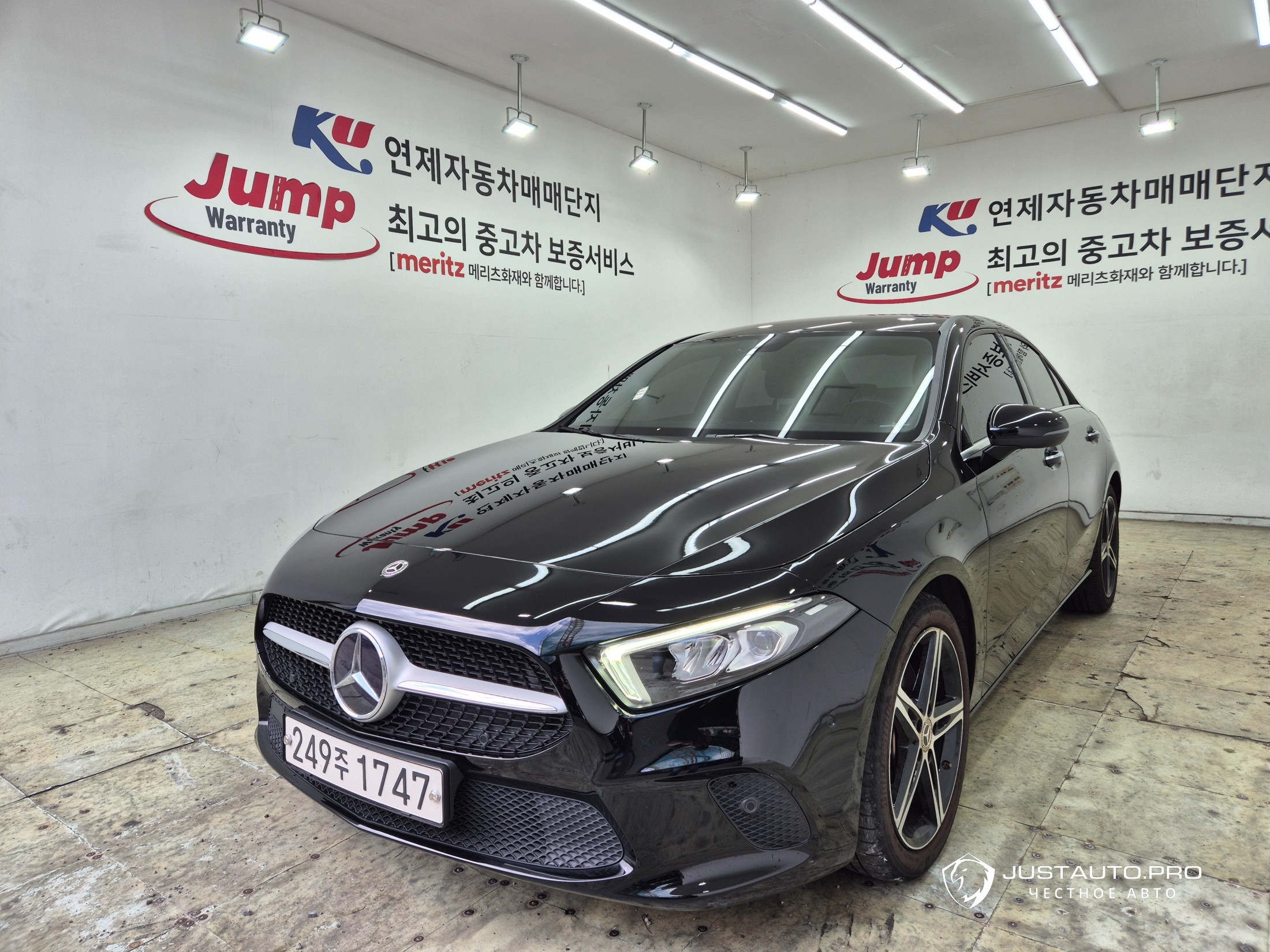 Автомобиль Mercedes-Benz A-Class