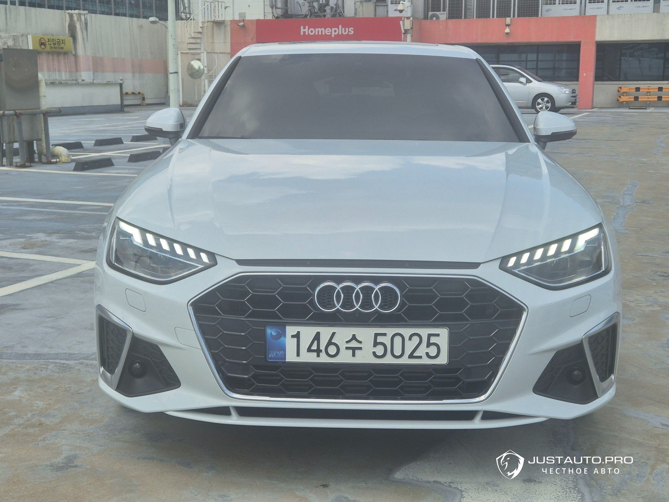 Автомобиль Audi A4