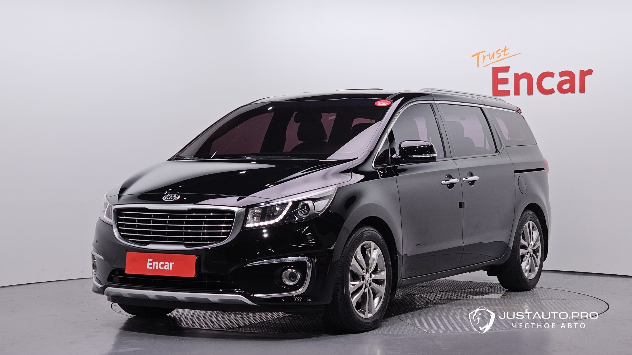 Автомобиль Kia Canival