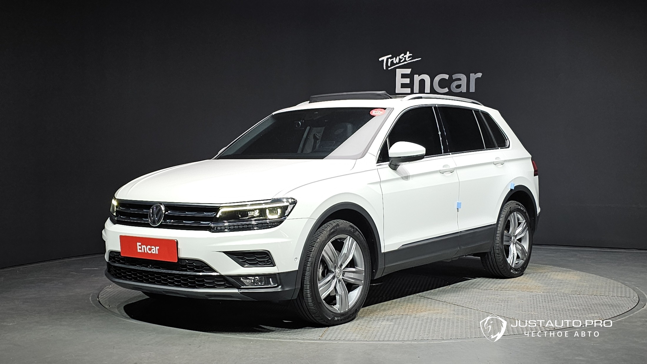 Автомобиль Volkswagen Tiguan