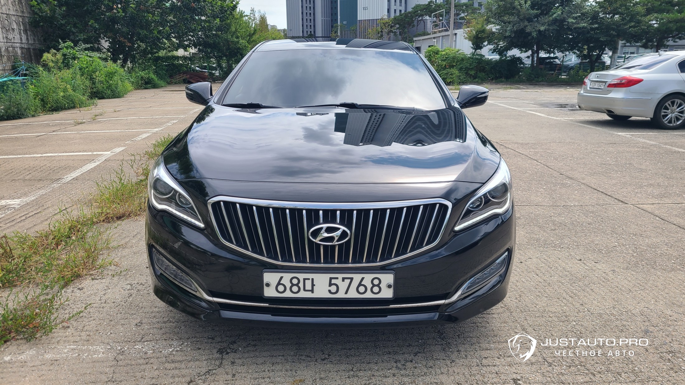 Автомобиль Hyundai Aslan