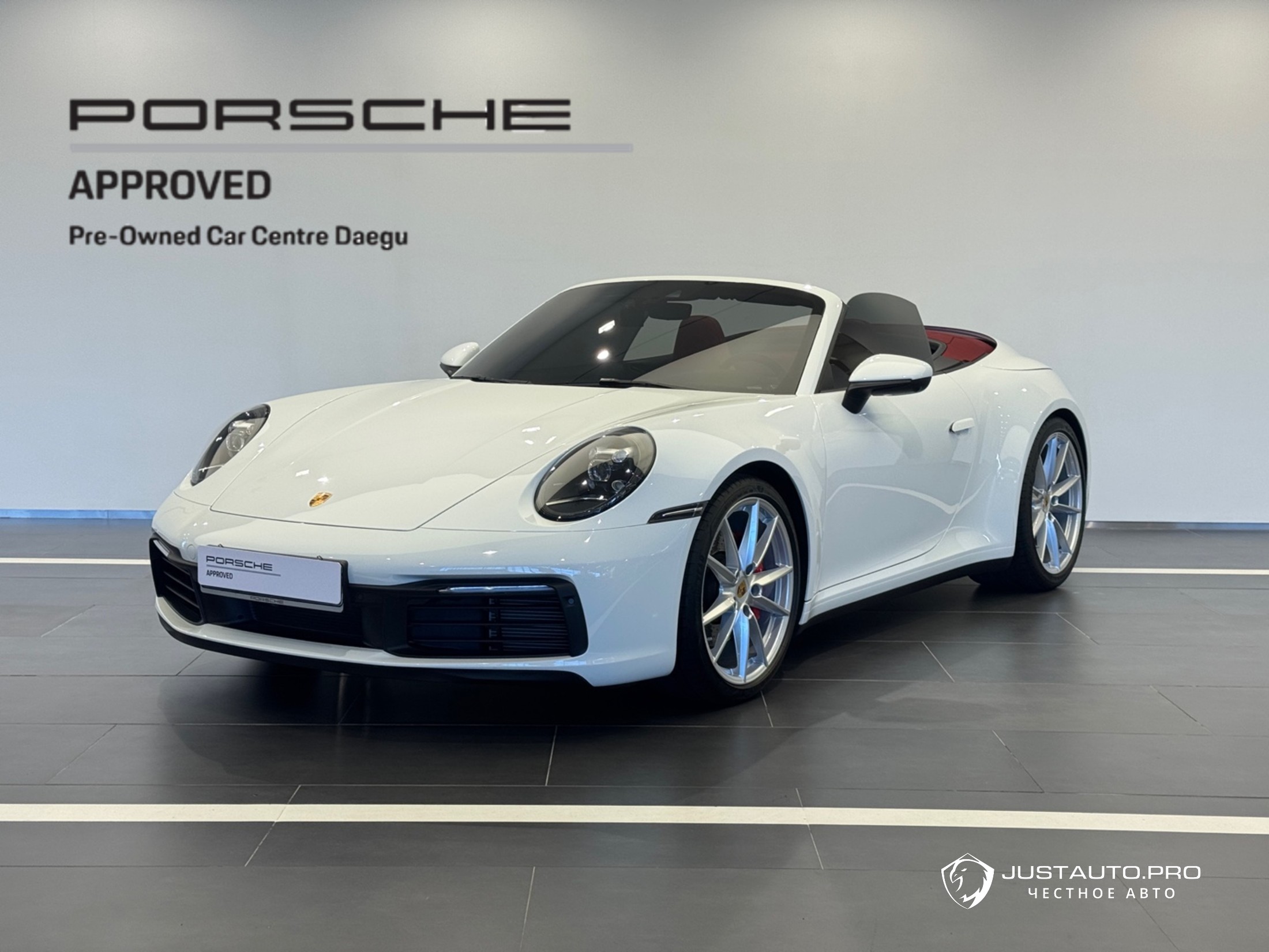 Автомобиль Porsche 911