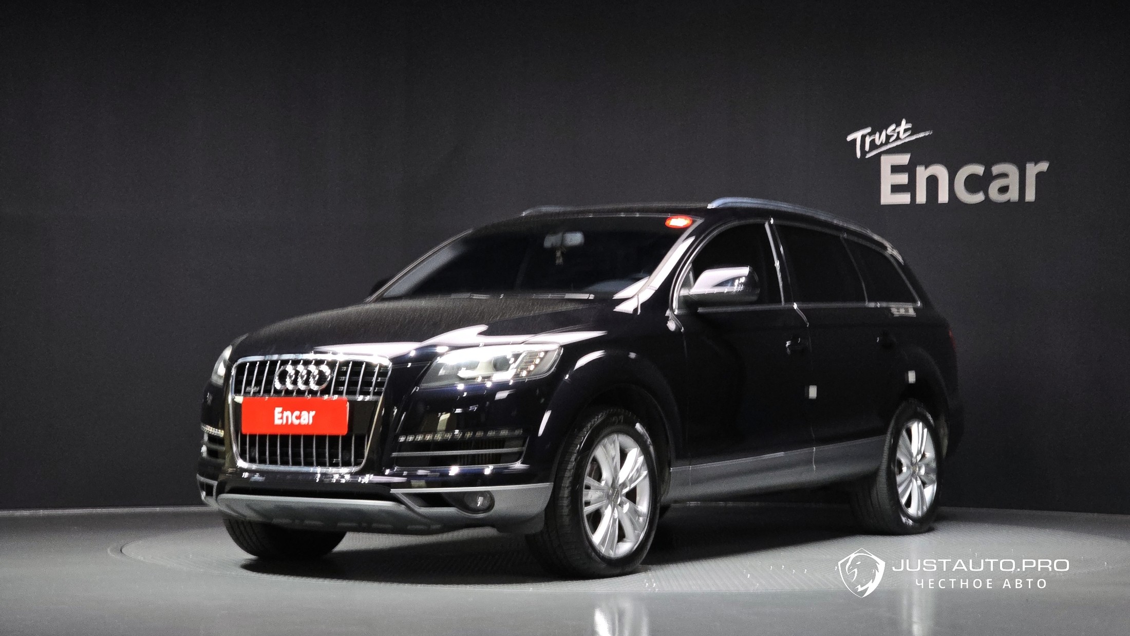 Автомобиль Audi Q7