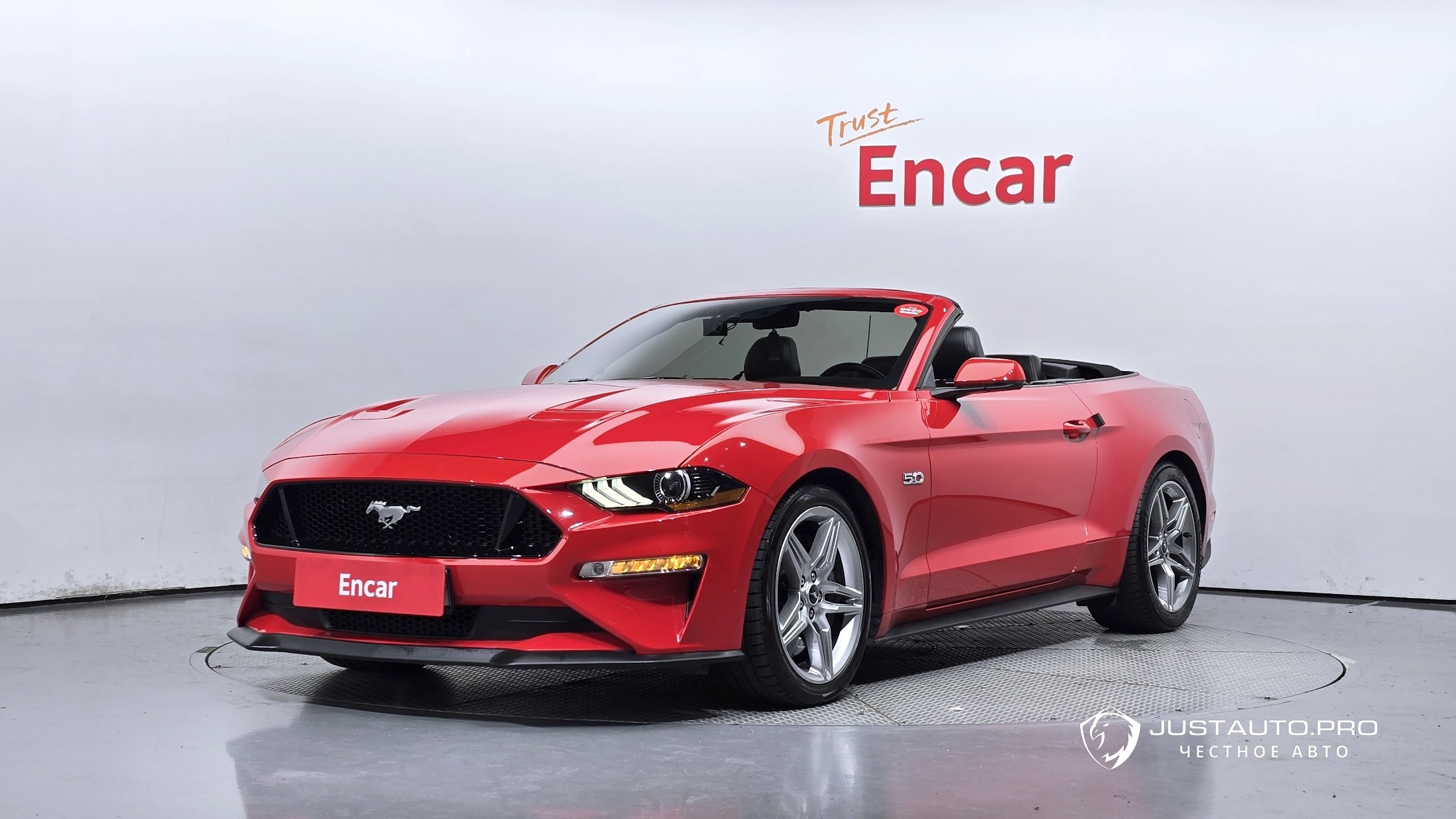 Автомобиль Ford Mustang