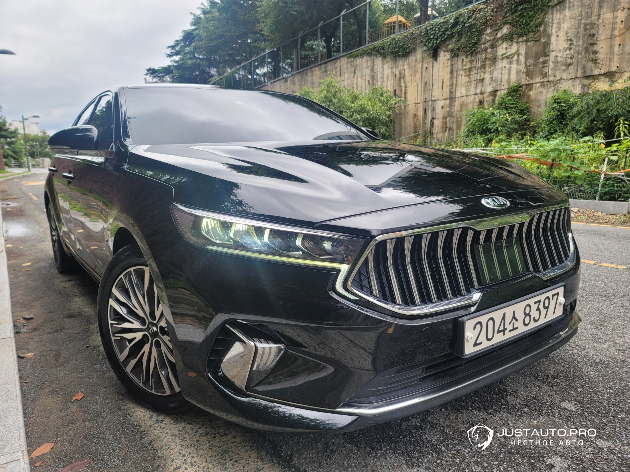 Автомобиль Kia K7