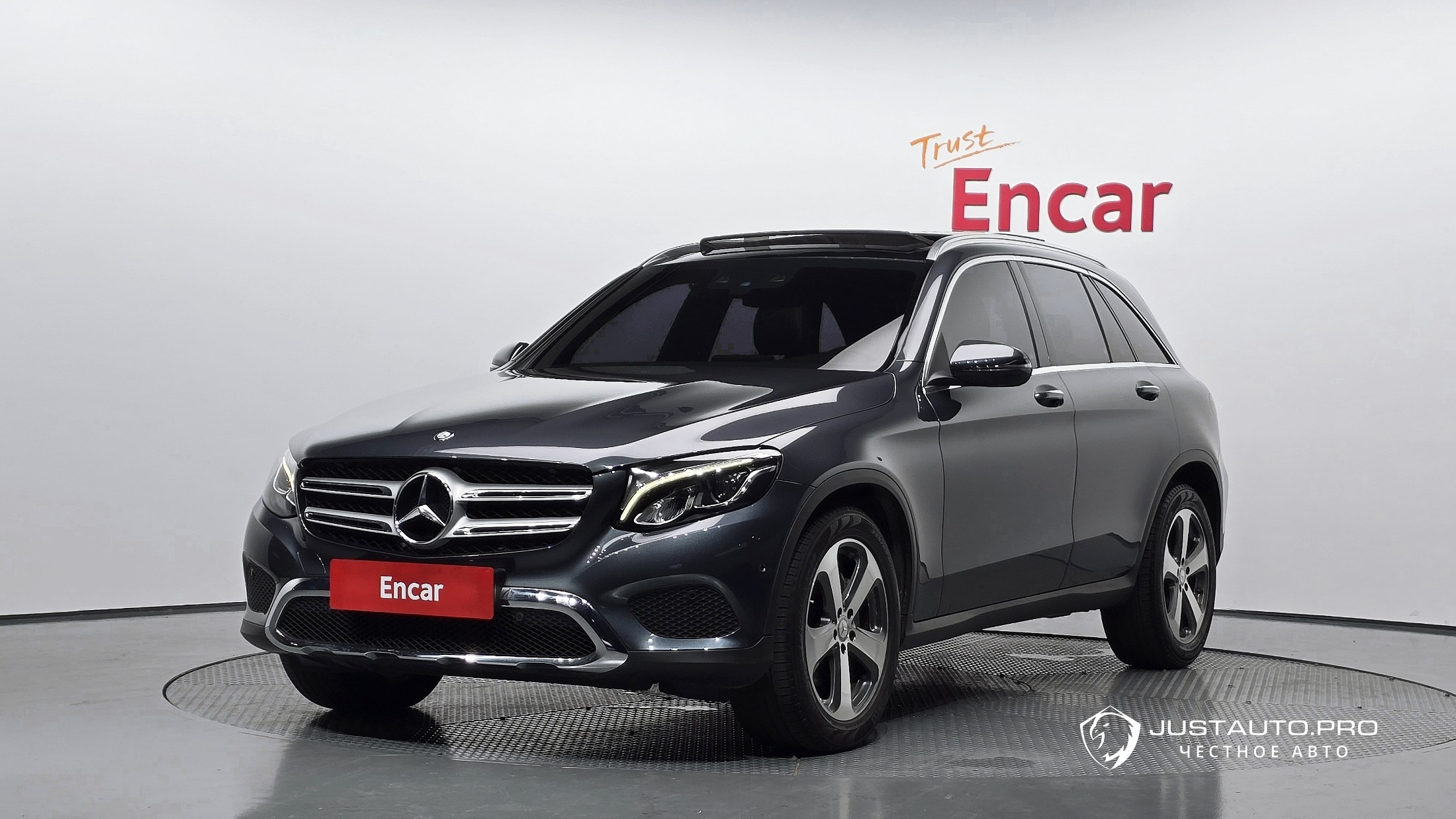 Автомобиль Mercedes-Benz GLC-Class