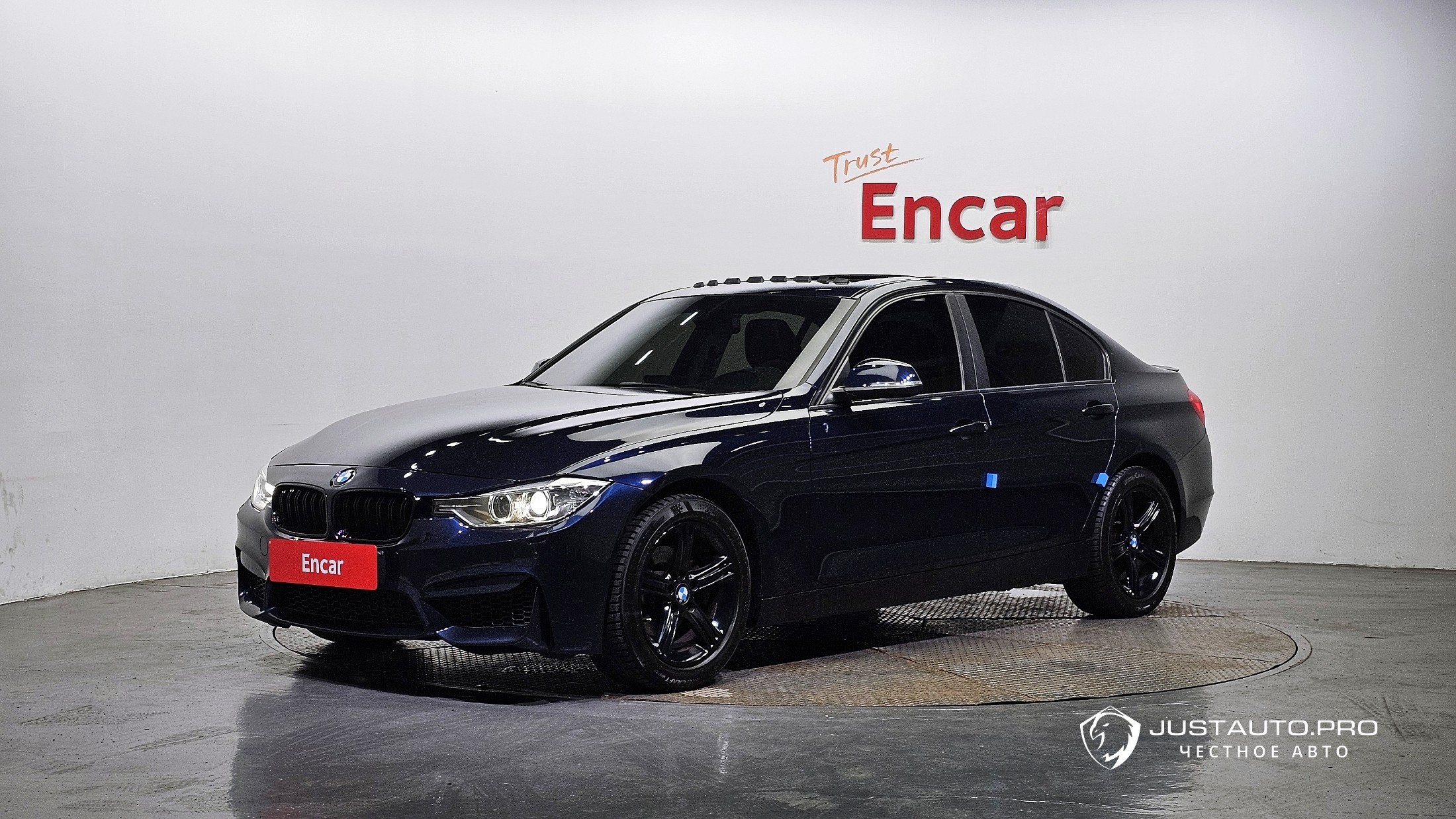 Автомобиль BMW 3-Series