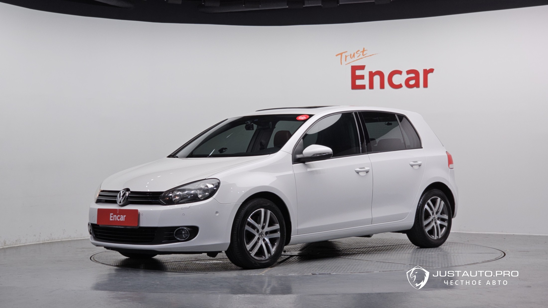 Автомобиль Volkswagen Golf