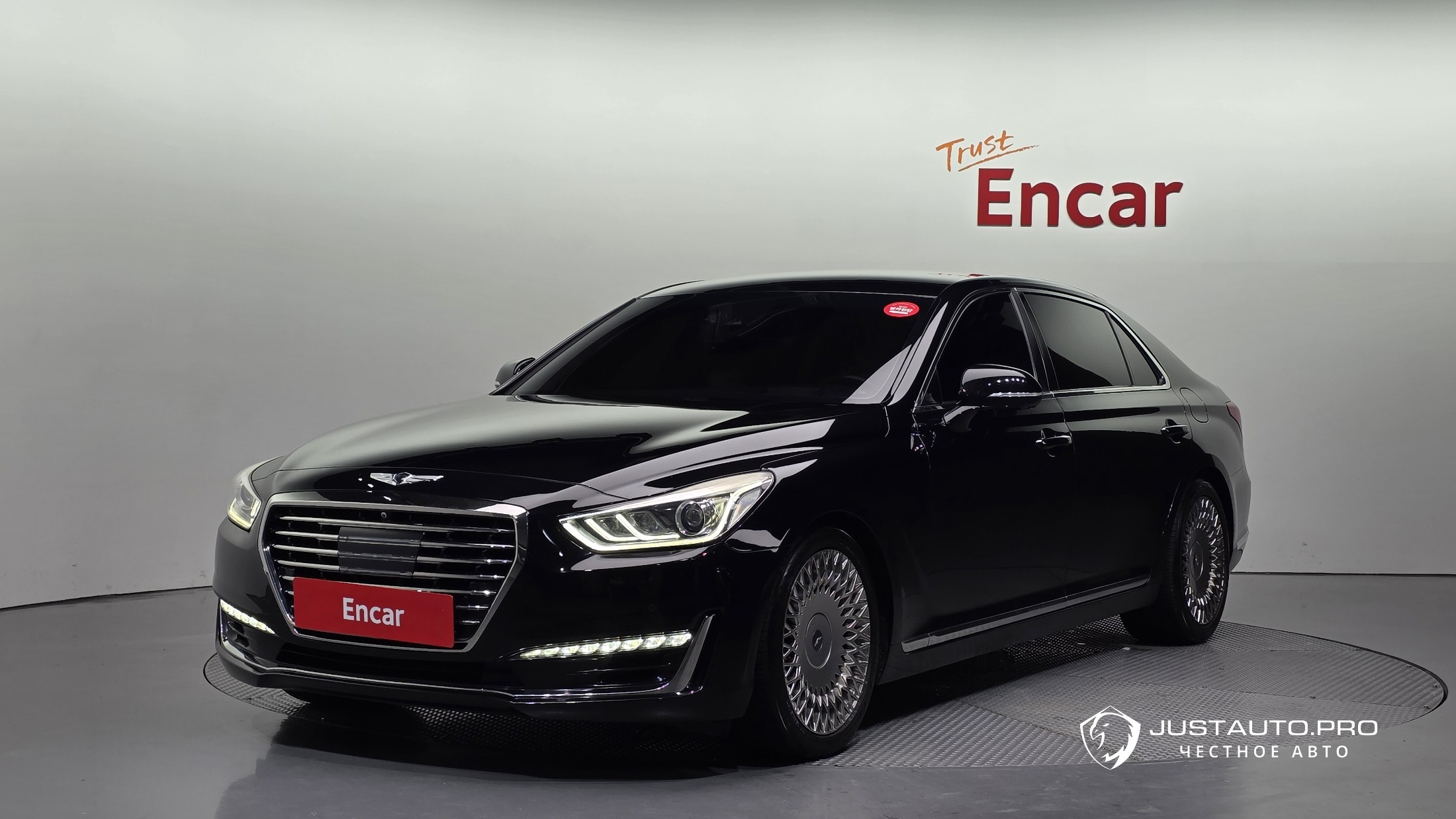 Автомобиль Genesis EQ900