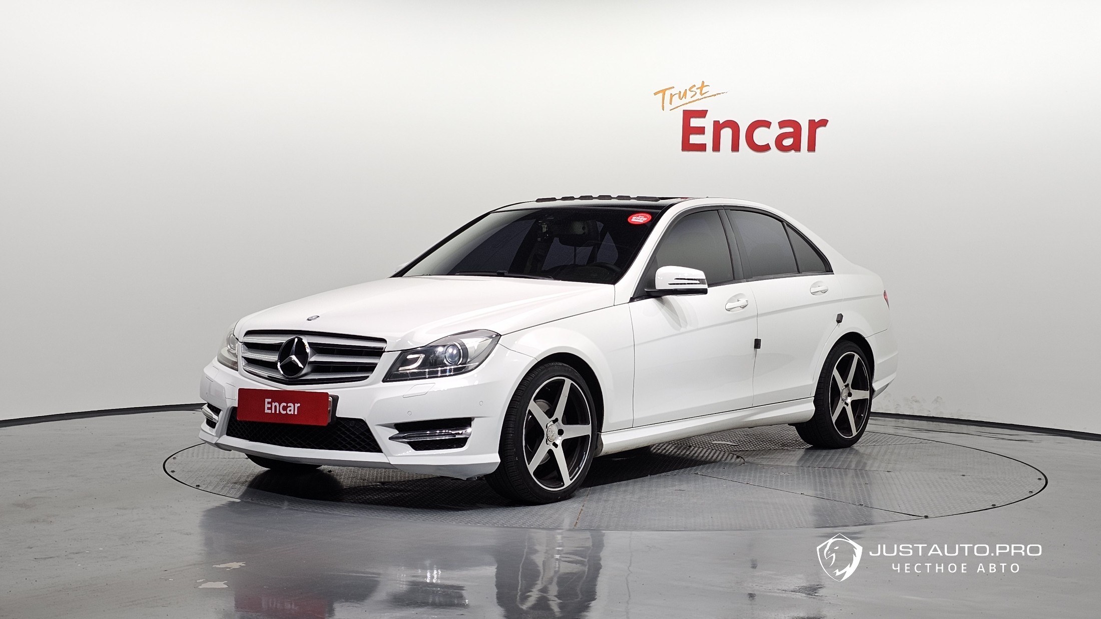 Автомобиль Mercedes-Benz C-Class