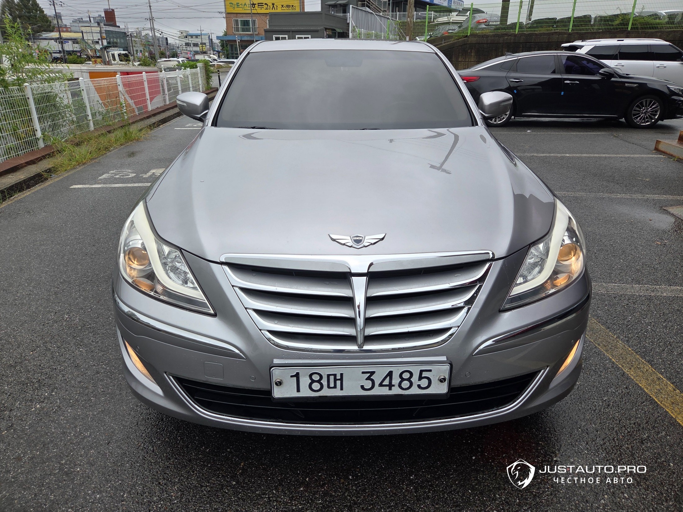 Автомобиль Hyundai Genesis