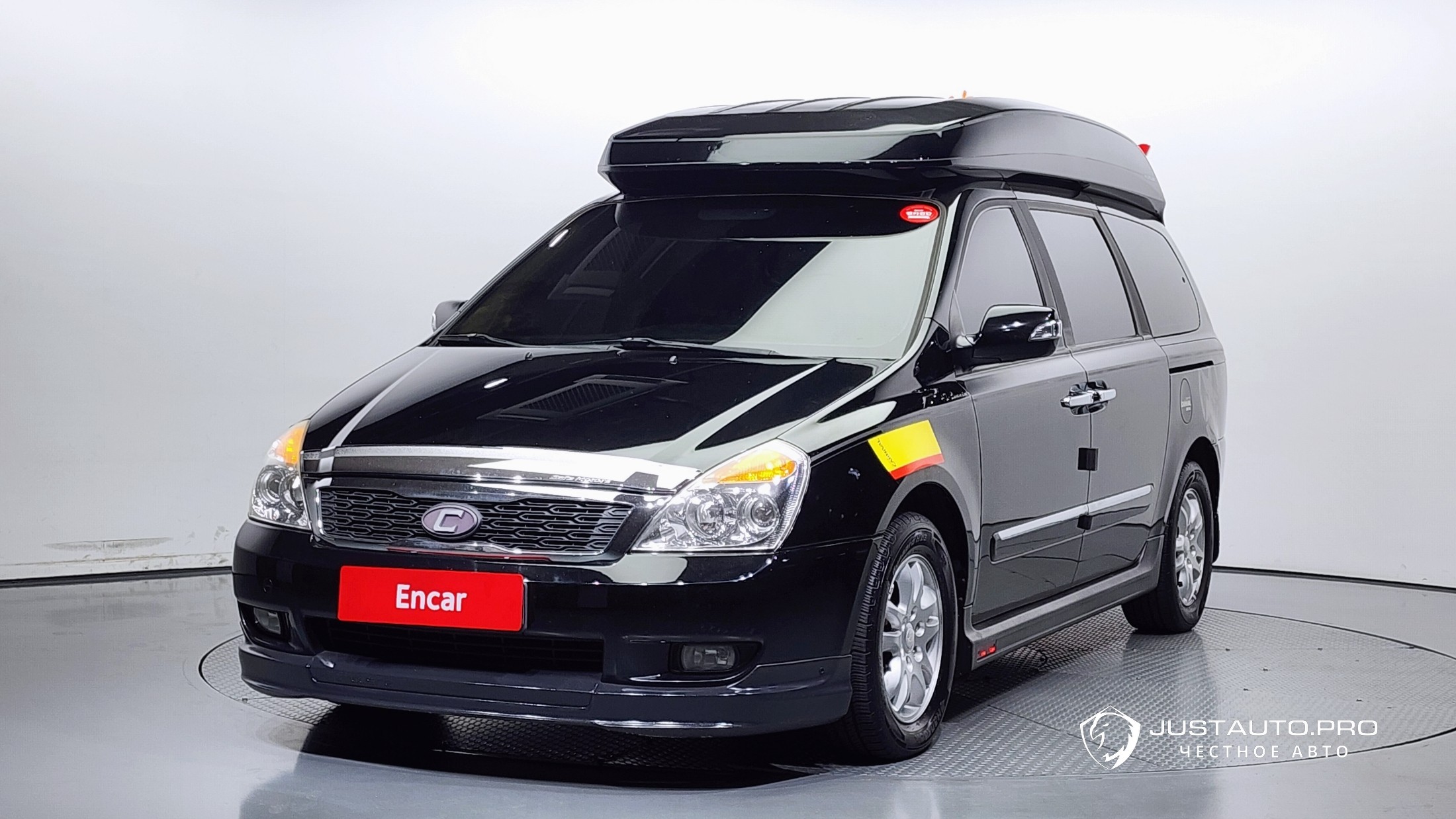 Автомобиль Kia Canival