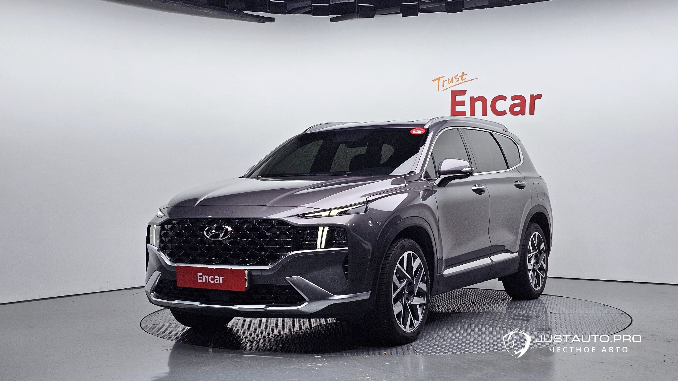 Автомобиль Hyundai Santafe
