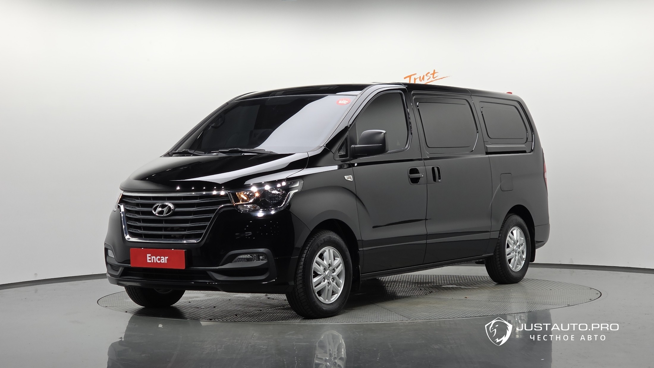 Автомобиль Hyundai Starex