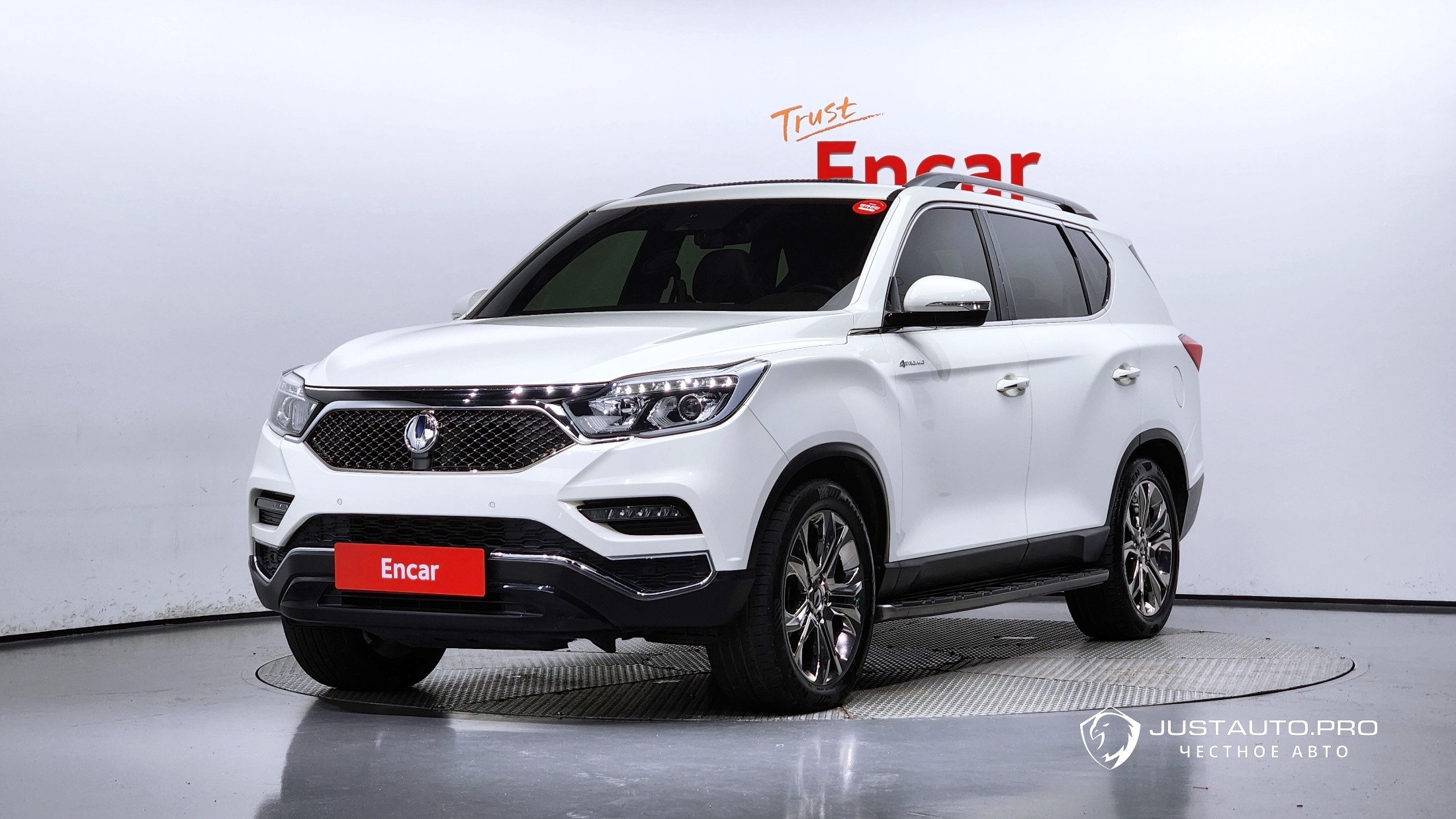 Автомобиль KG_Mobility_Ssangyong Rexton