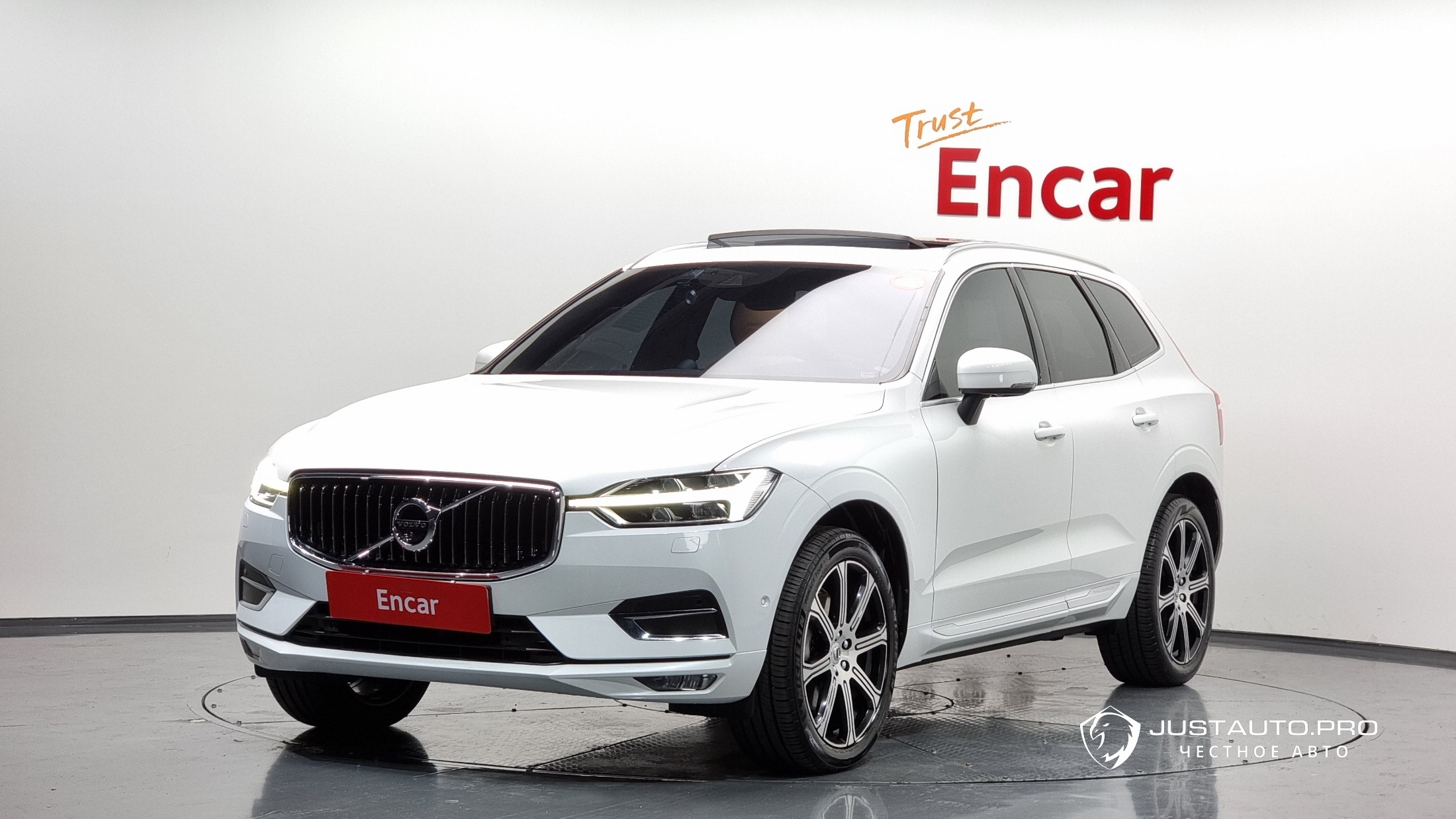 Автомобиль Volvo XC60