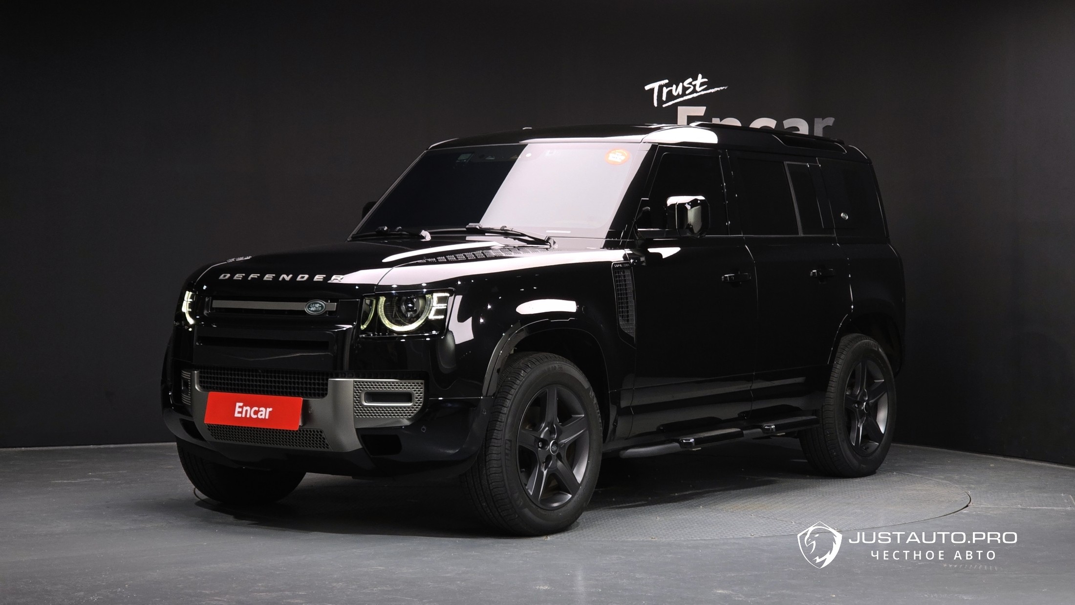 Автомобиль Land Rover Defender