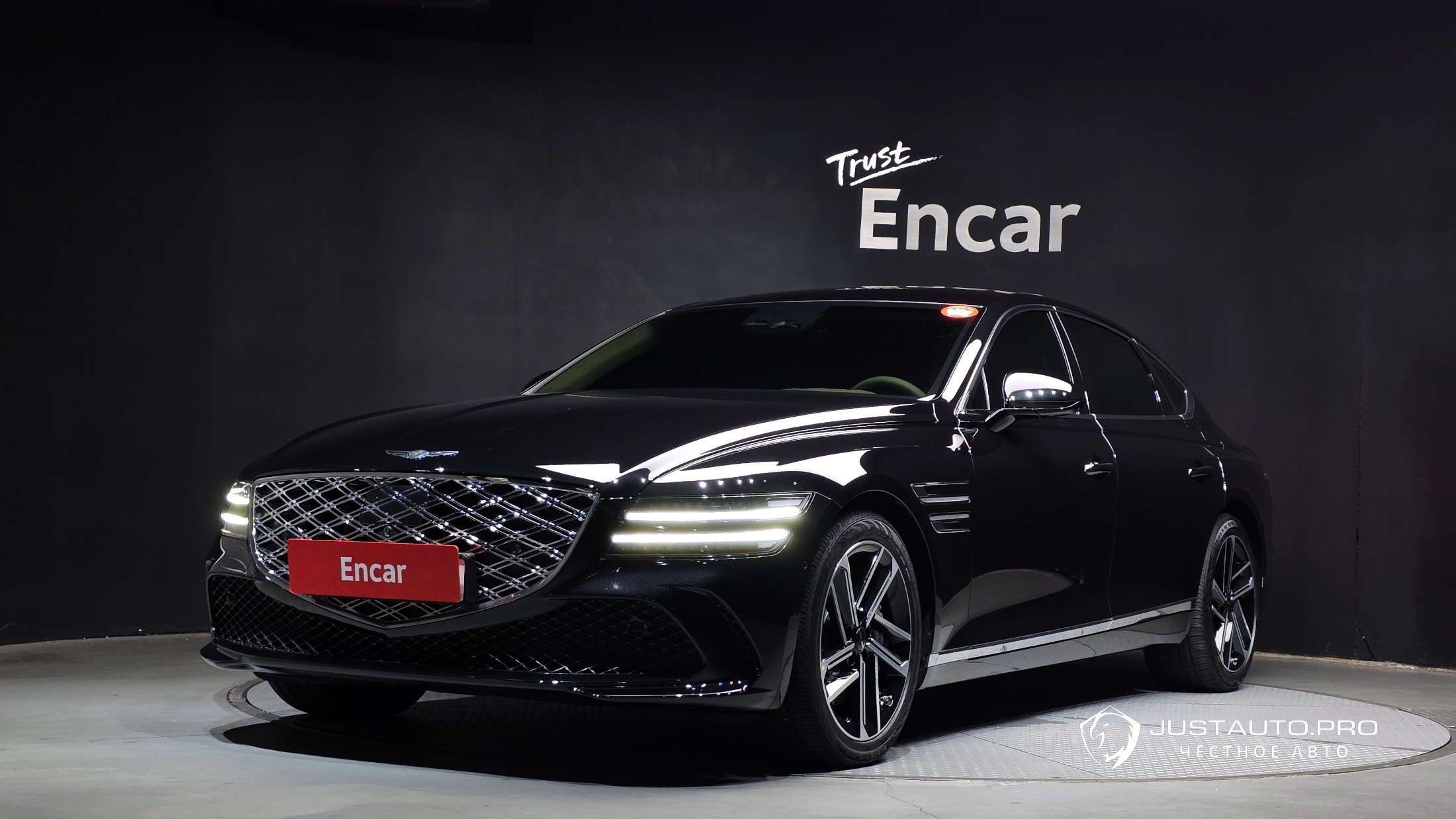 Автомобиль Genesis G80