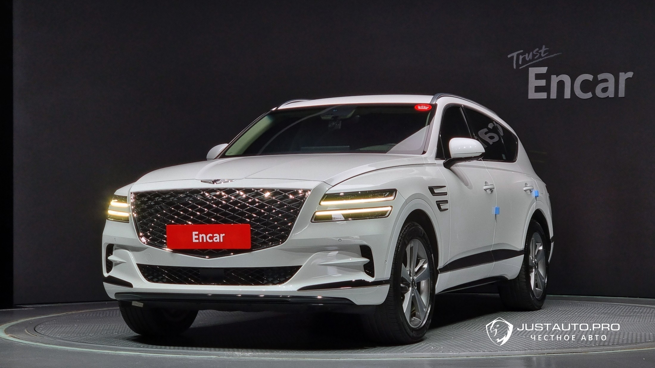 Автомобиль Genesis GV80