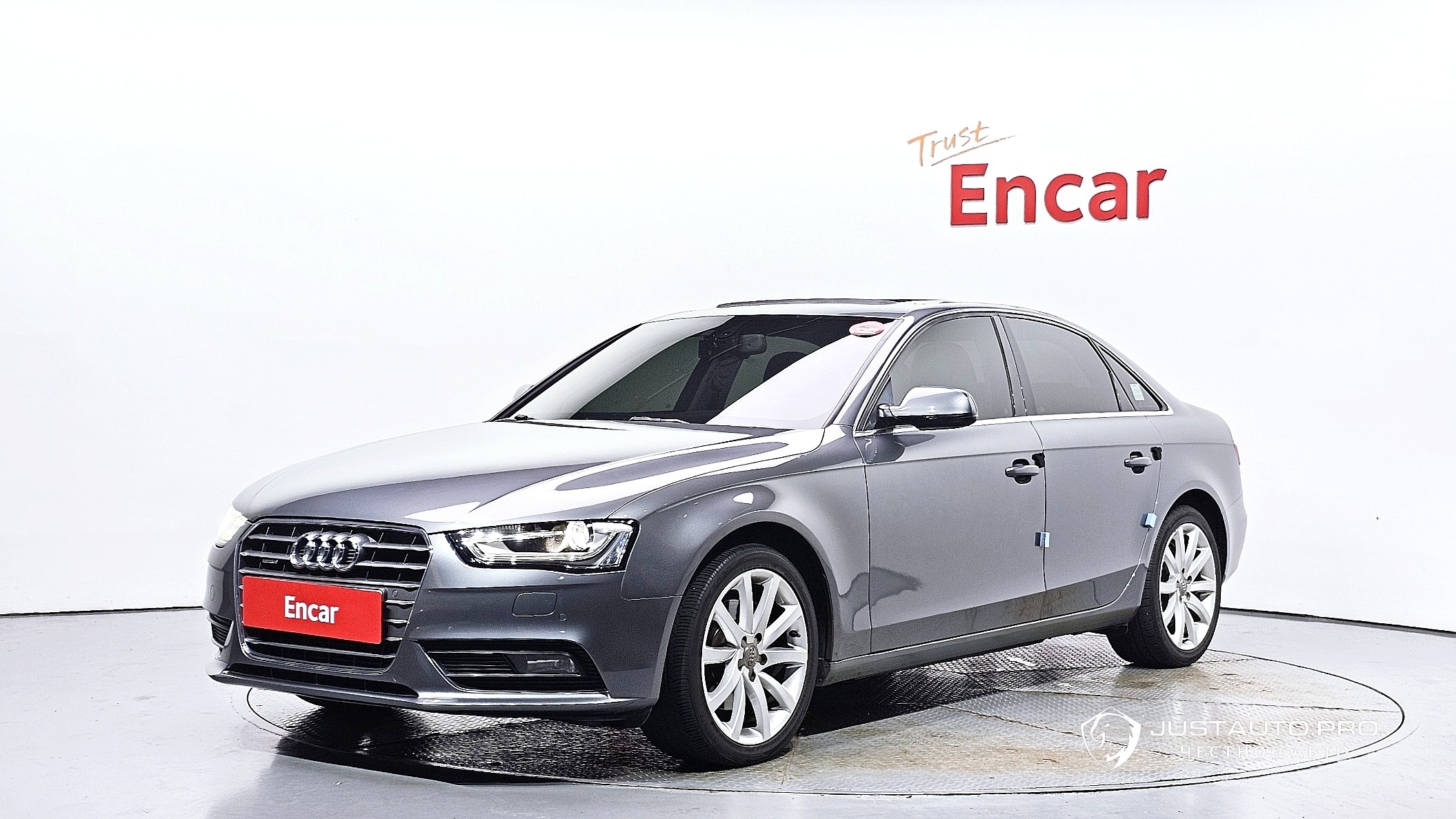 Автомобиль Audi A4