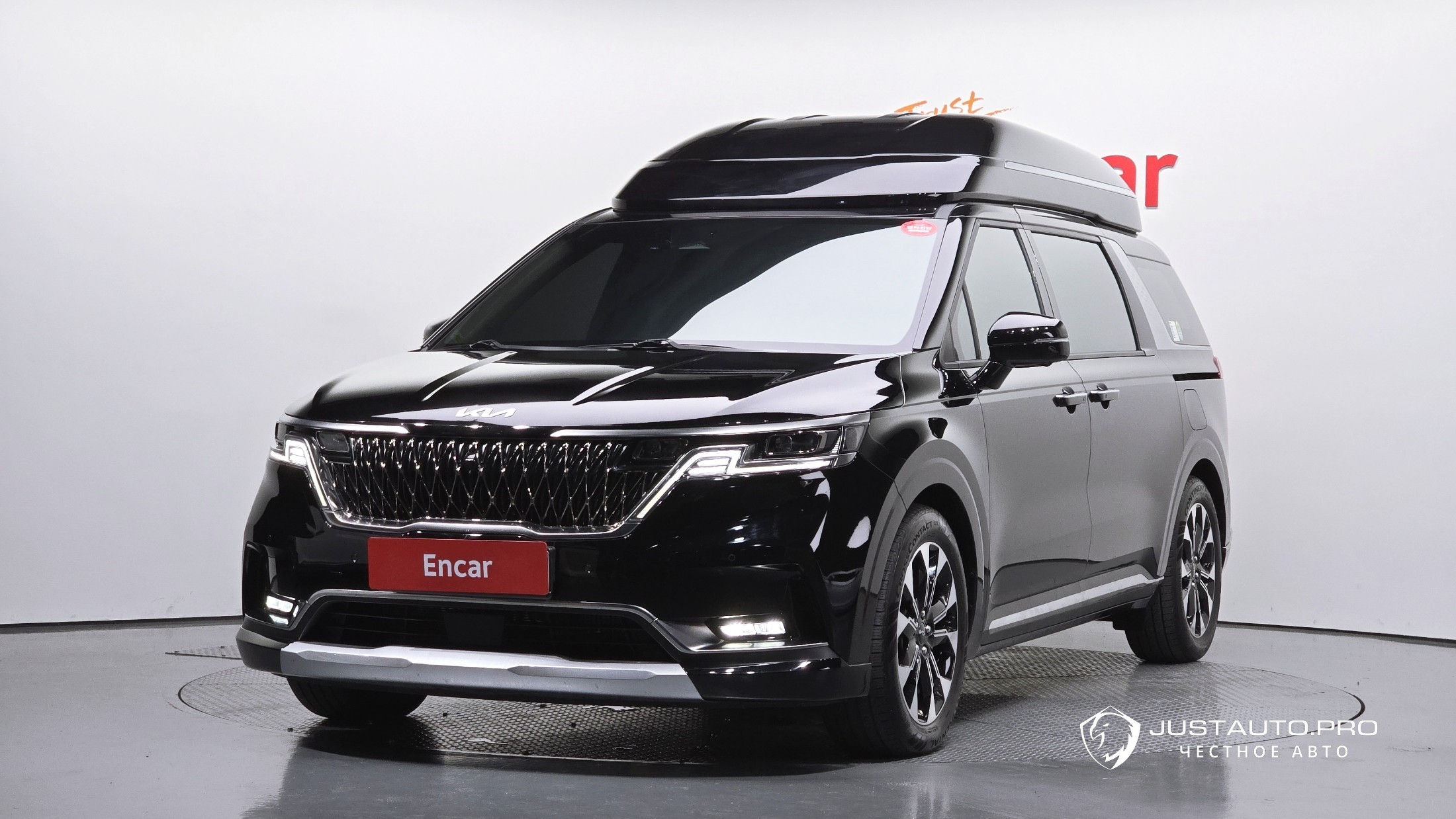 Автомобиль Kia Canival