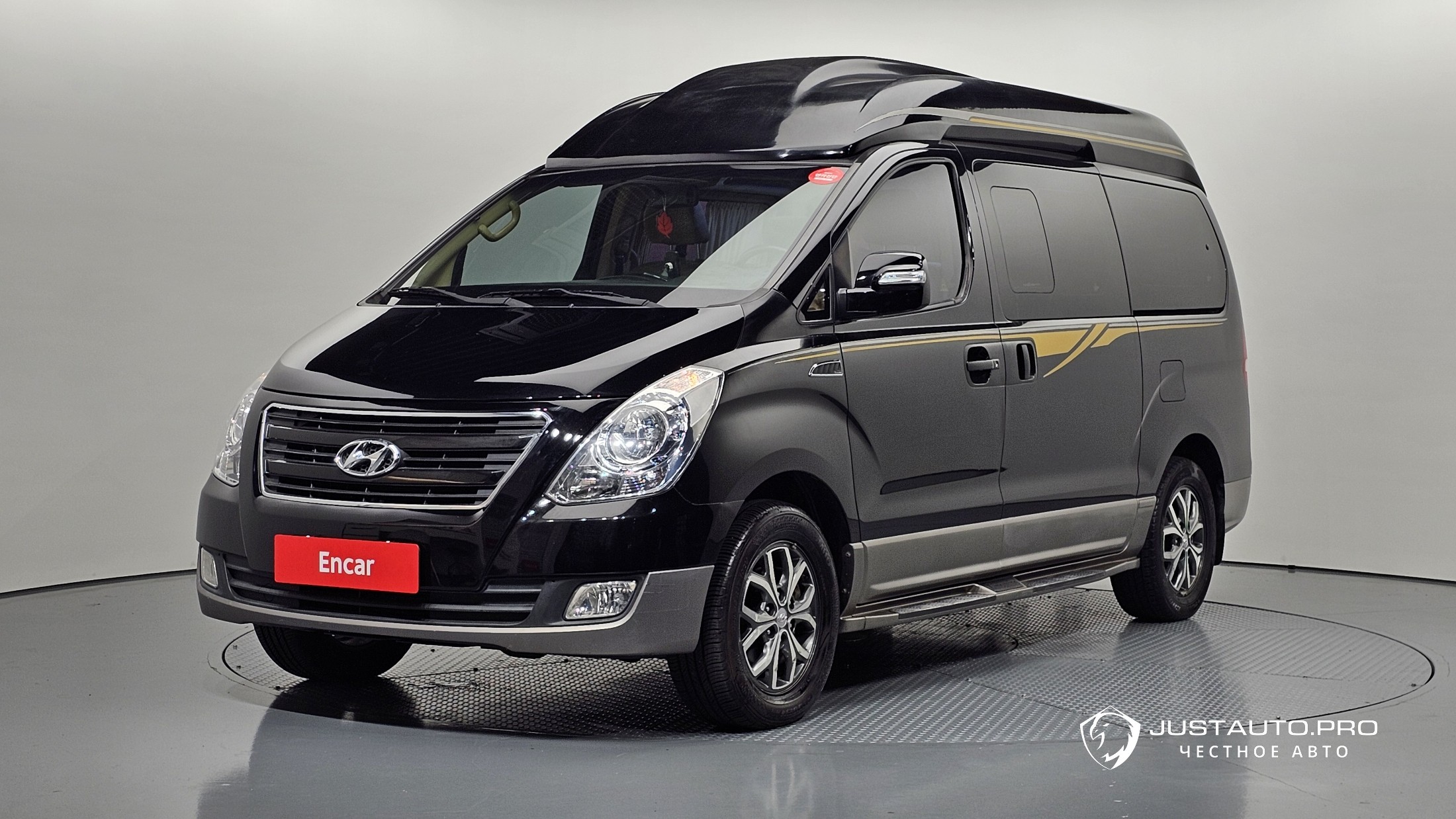 Автомобиль Hyundai Starex