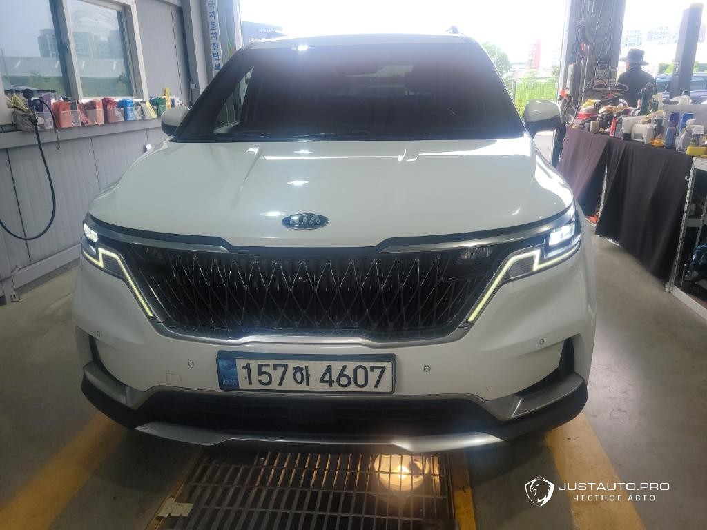 Автомобиль Kia Canival