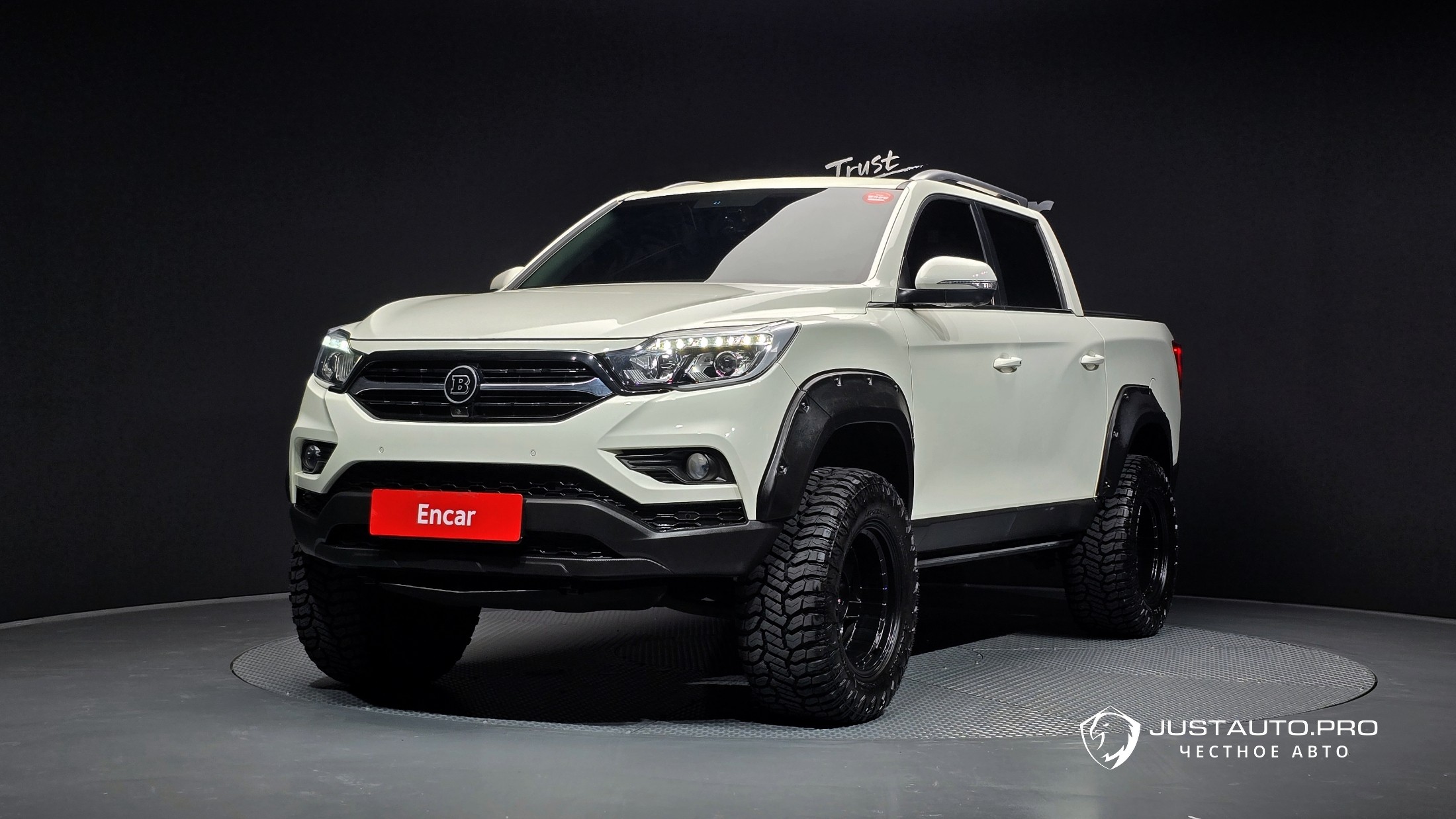 Автомобиль KG_Mobility_Ssangyong Rexton