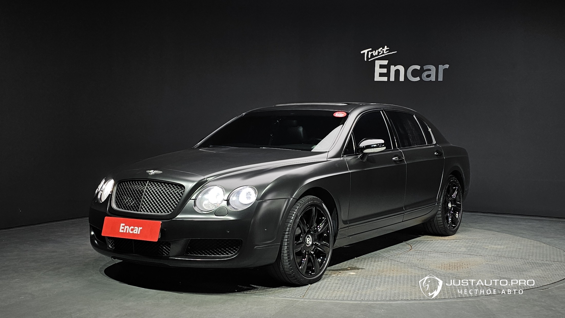 Автомобиль Bentley Flying Spur