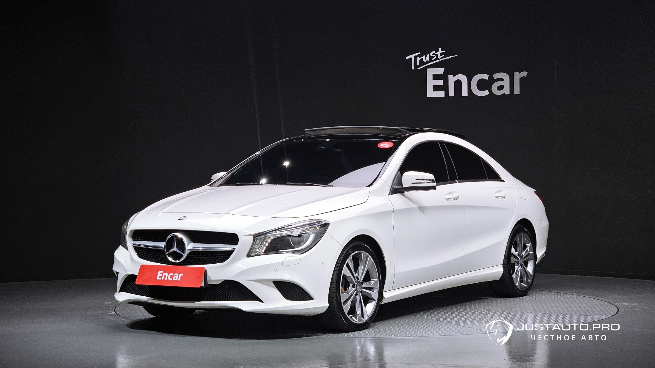 Автомобиль Mercedes-Benz CLA-Class