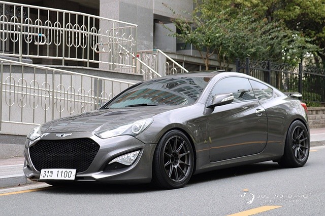 Автомобиль Hyundai Genesis