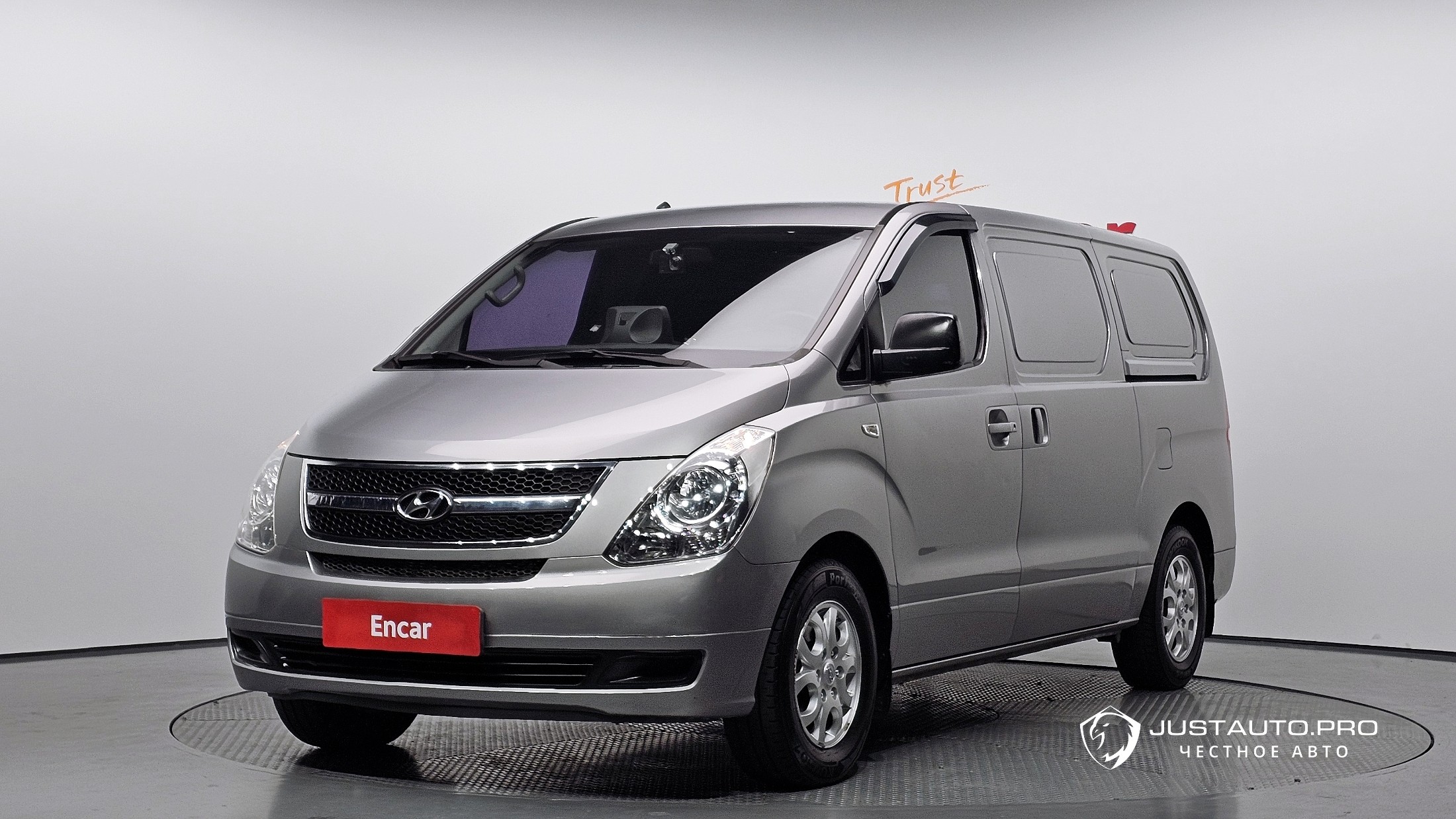 Автомобиль Hyundai Starex