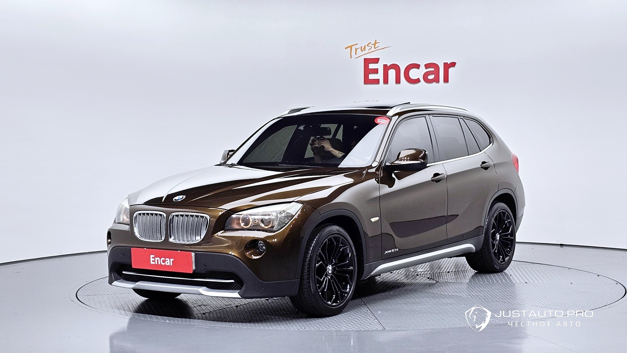 Автомобиль BMW X1