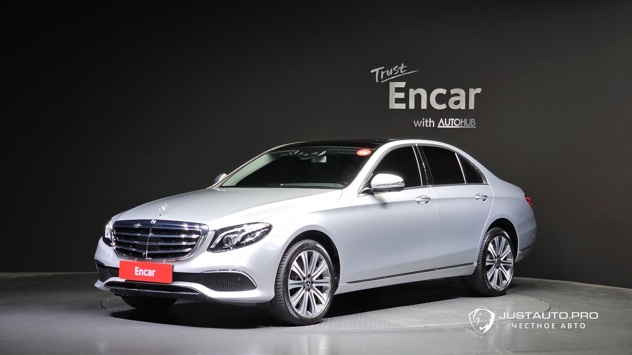 Автомобиль Mercedes-Benz E-Class