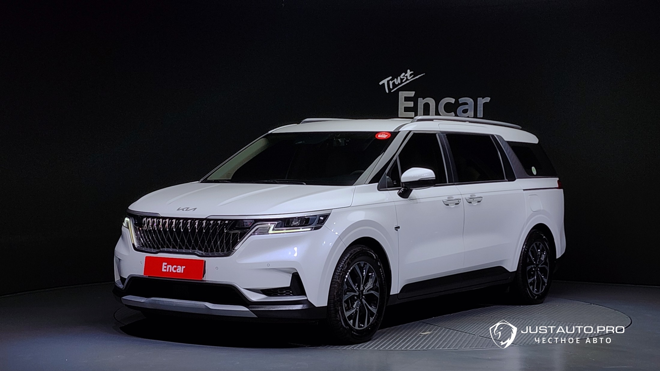 Автомобиль Kia Canival