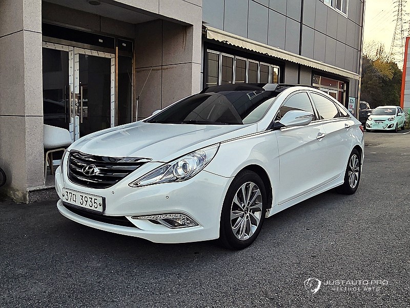 Автомобиль Hyundai Sonata