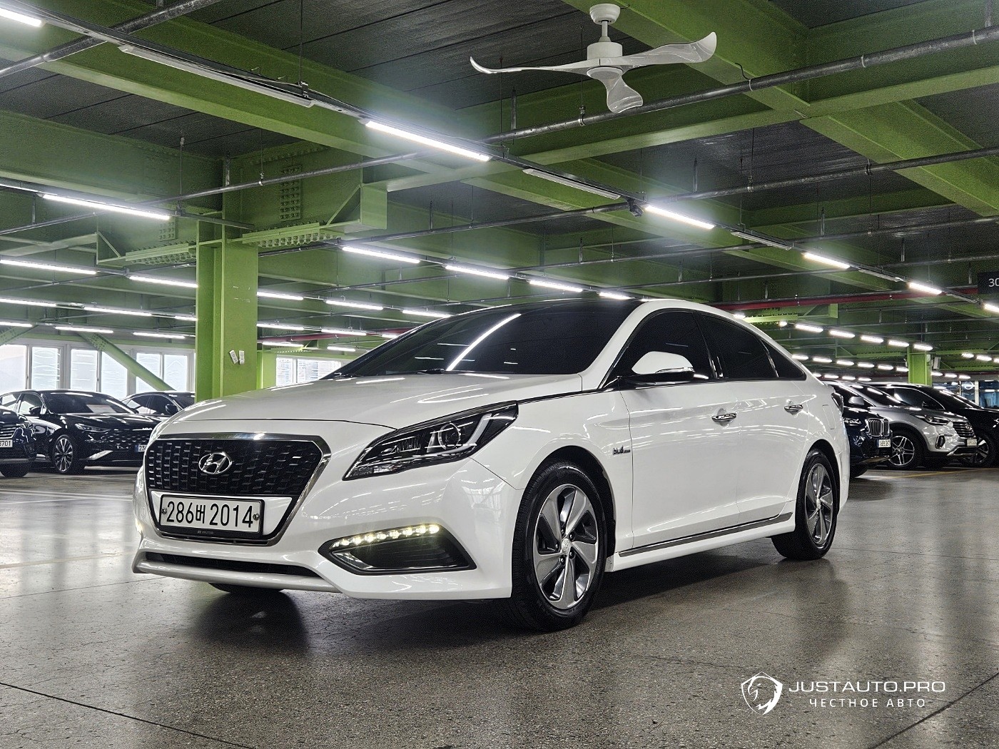 Автомобиль Hyundai Sonata
