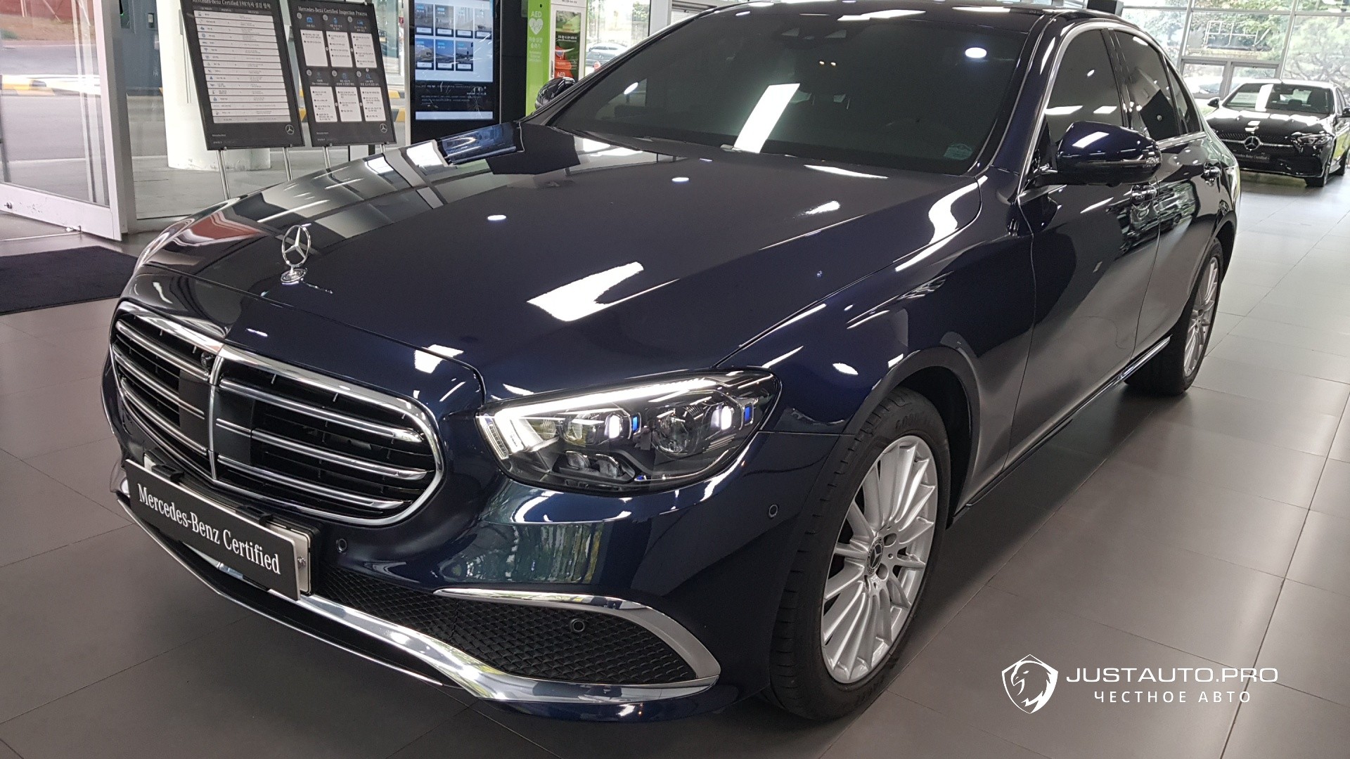 Автомобиль Mercedes-Benz E-Class