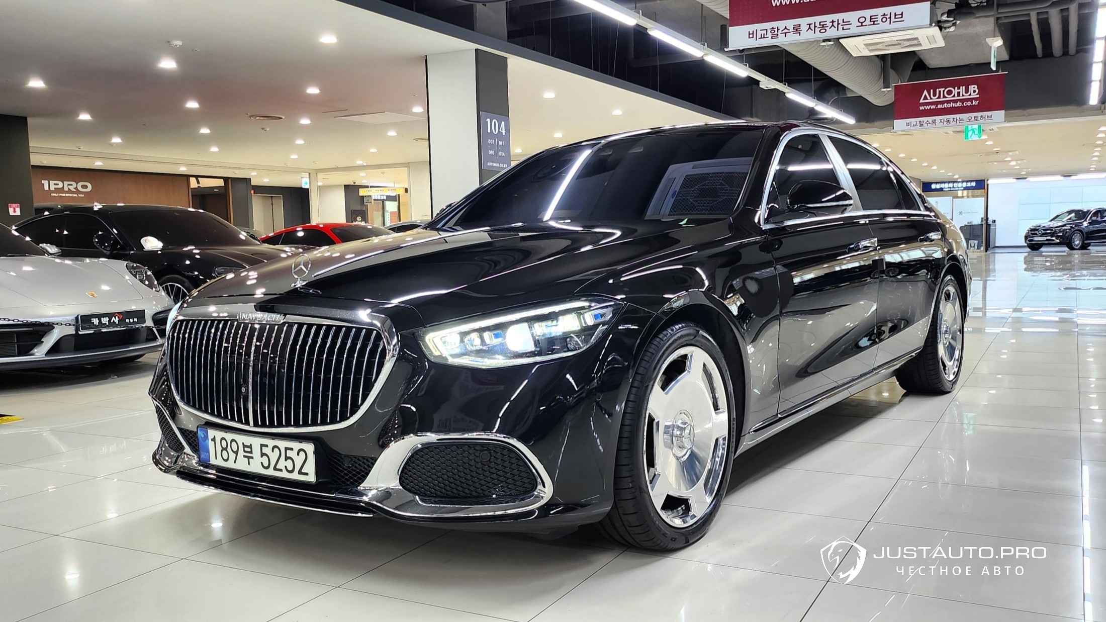 Автомобиль Mercedes-Benz S-Class