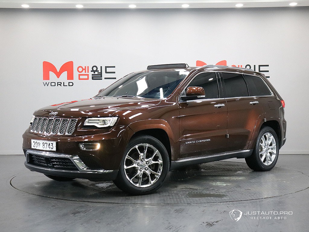 Автомобиль Jeep Cherokee