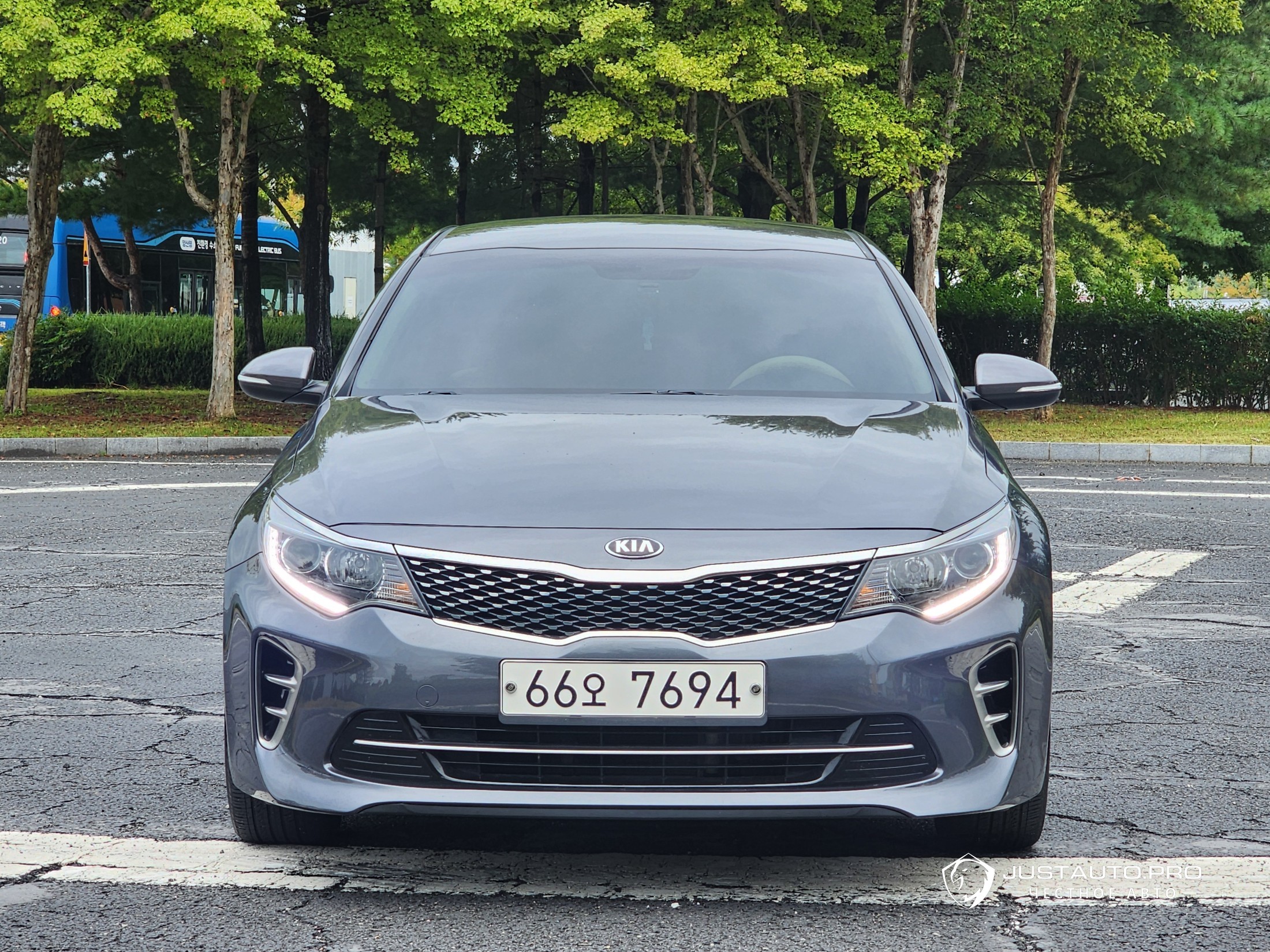 Автомобиль Kia K5
