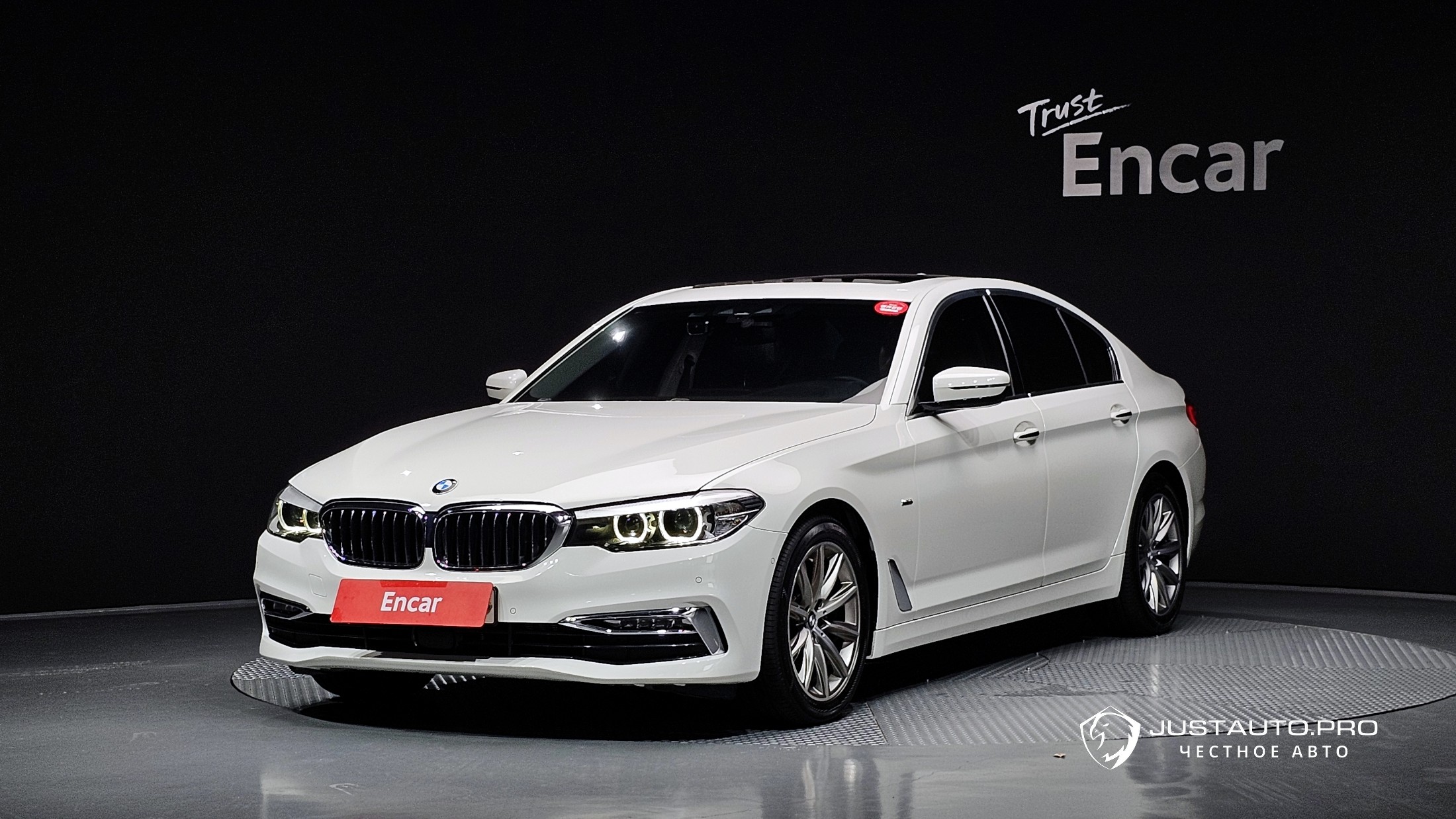 Автомобиль BMW 5-Series