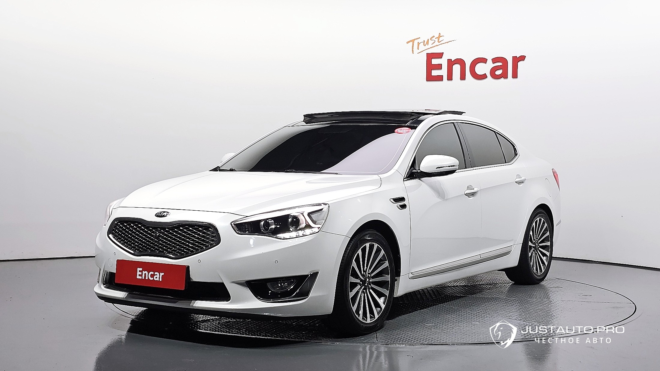 Автомобиль Kia K7