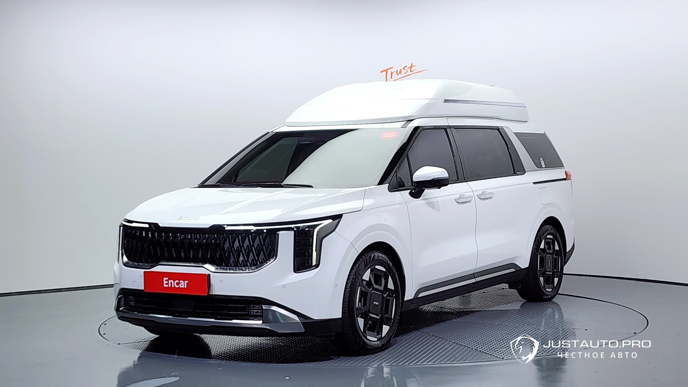 Автомобиль Kia Canival